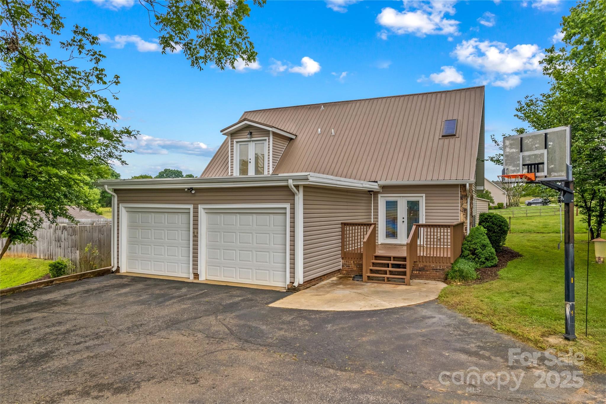 296 Hicks Creek Road — Troutman
