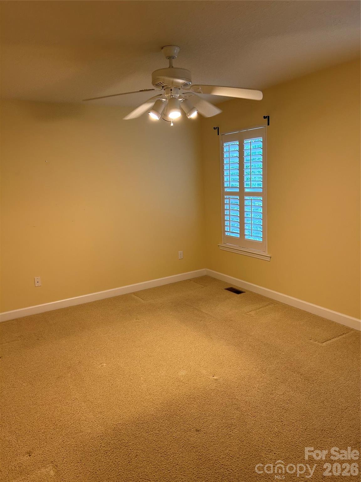 47 Victoria Park Drive — Hendersonville