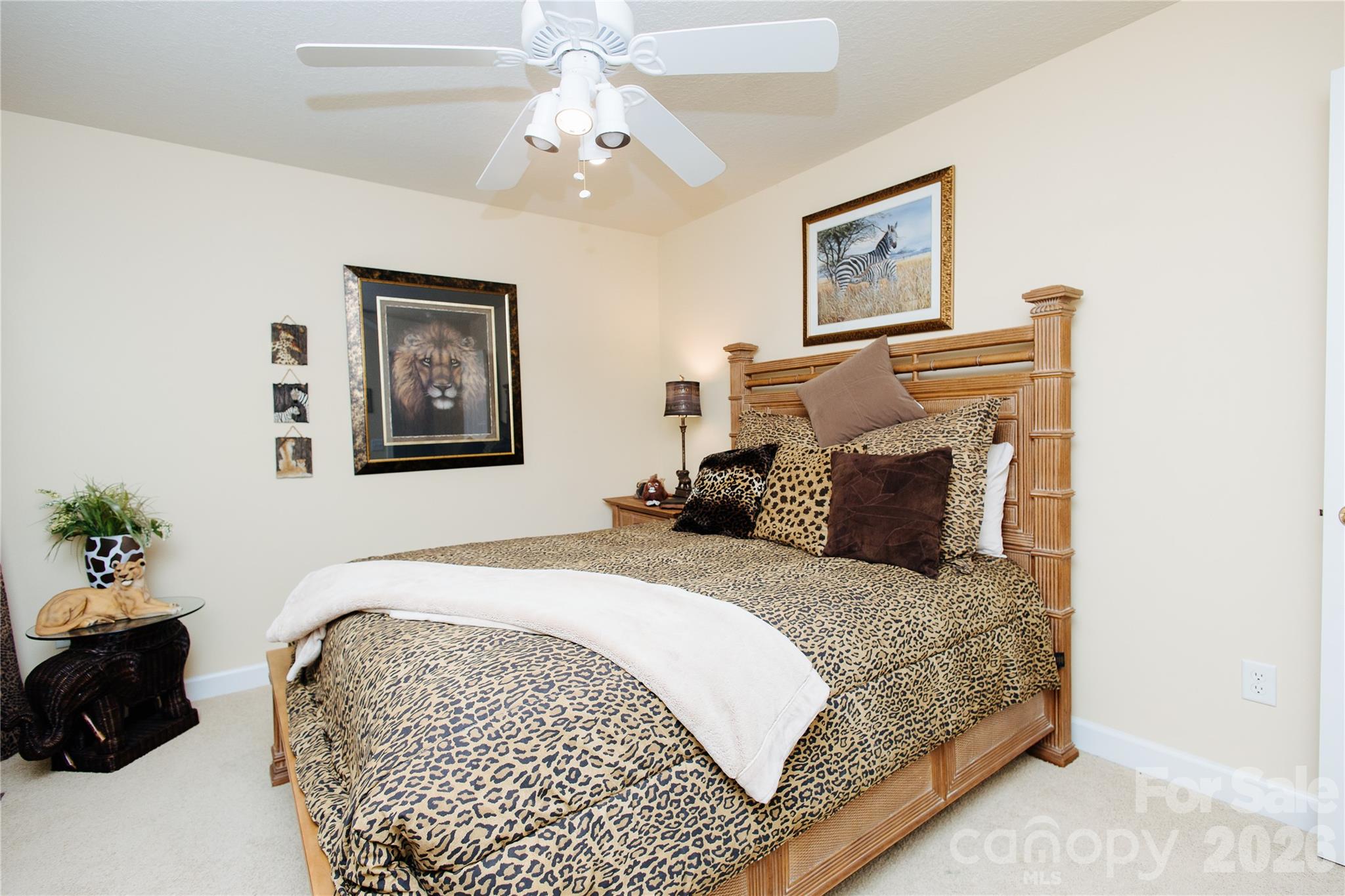 47 Victoria Park Drive — Hendersonville
