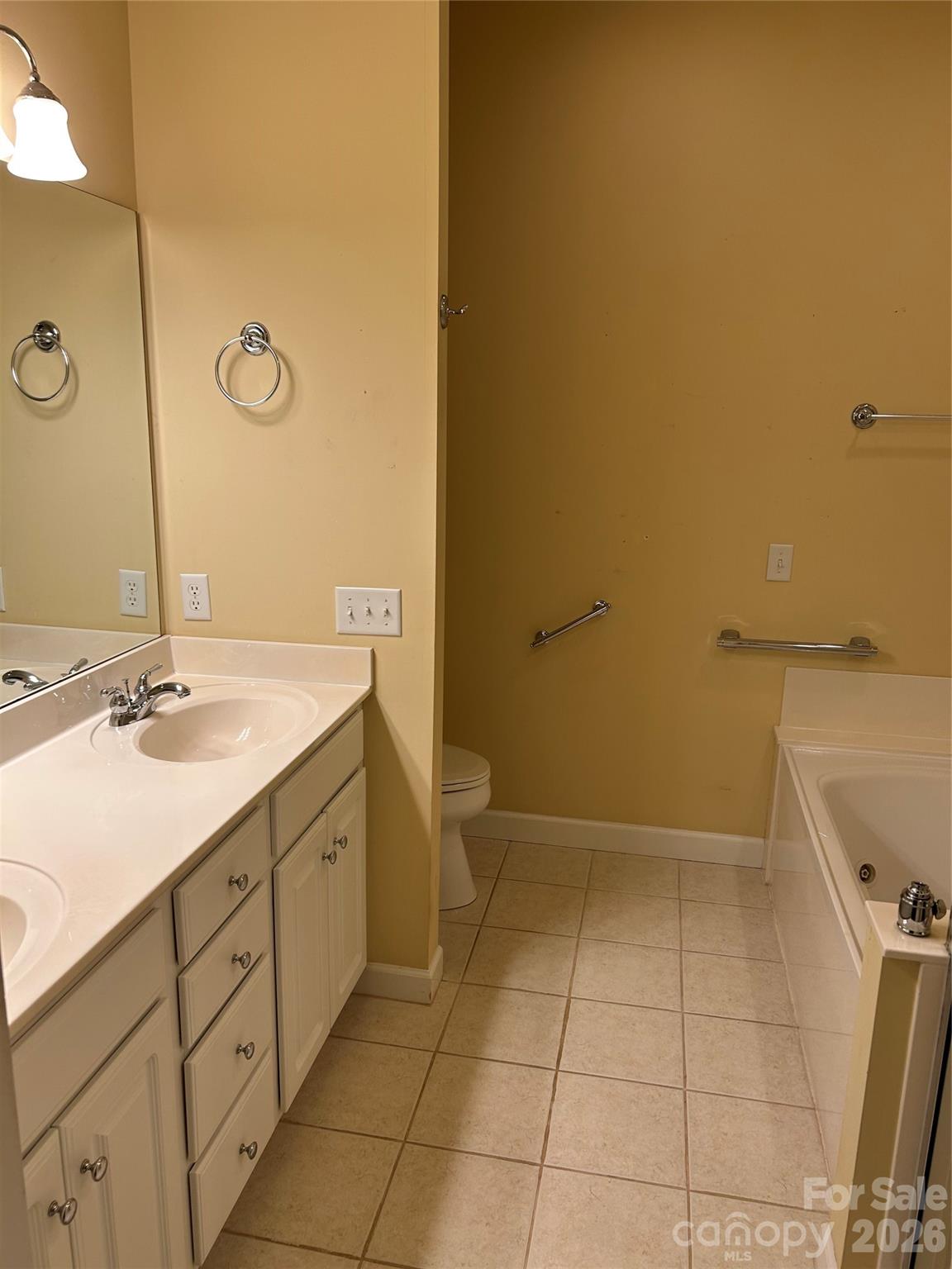 47 Victoria Park Drive — Hendersonville
