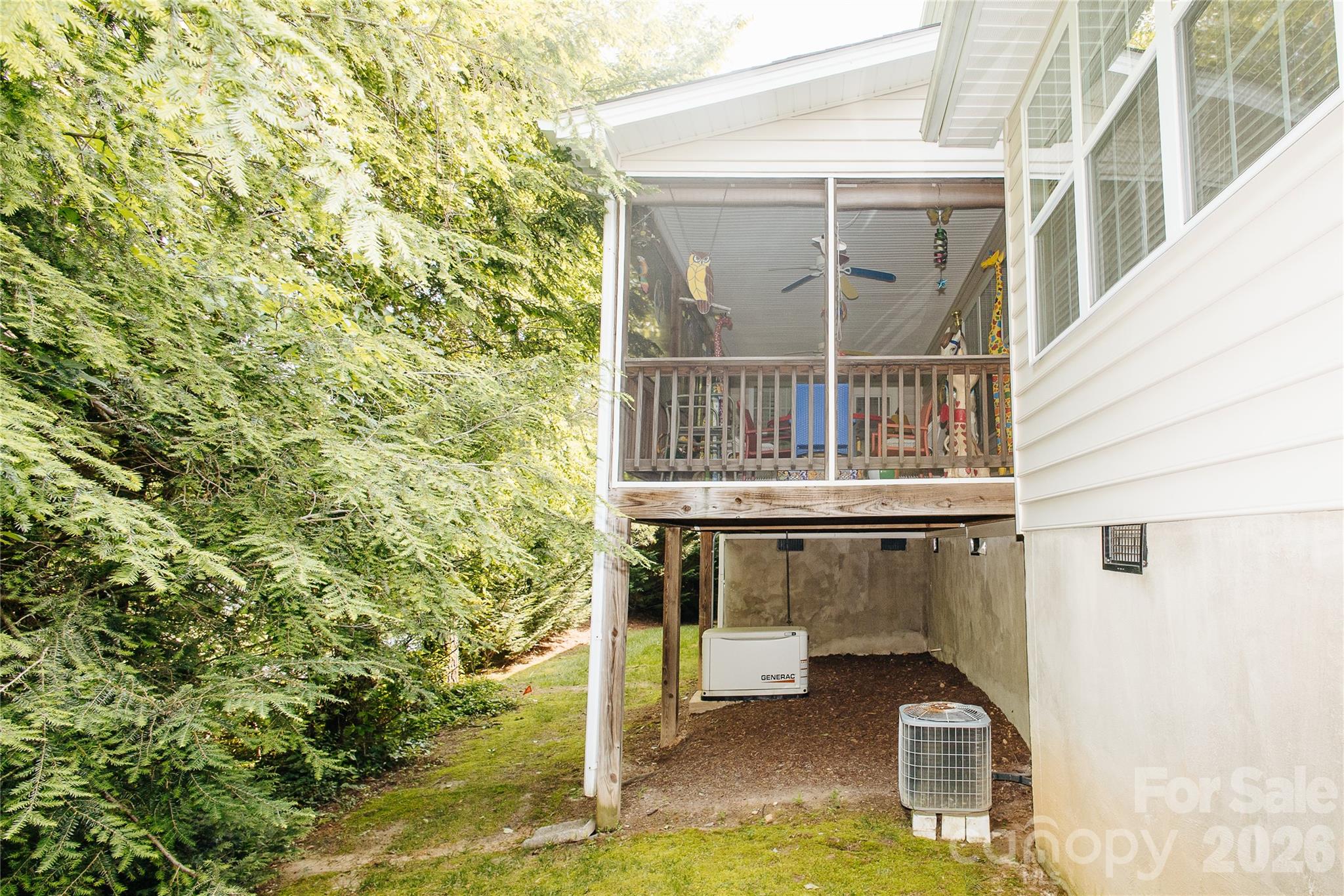 47 Victoria Park Drive — Hendersonville