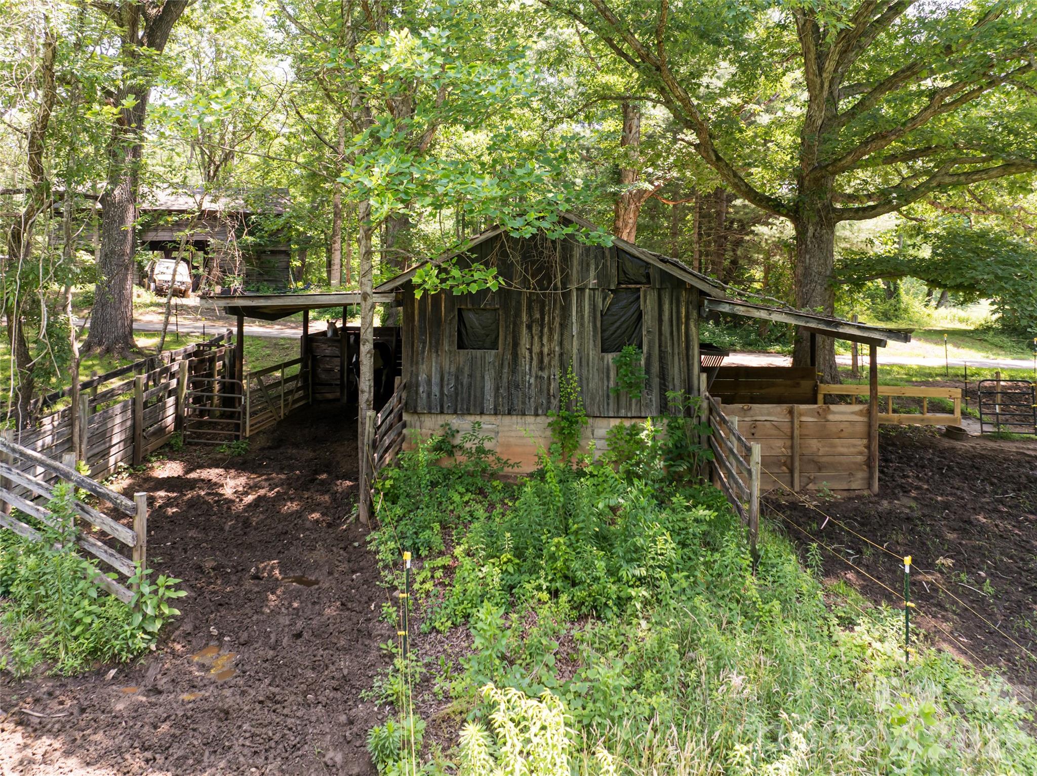 173 Avery Creek Road — Arden