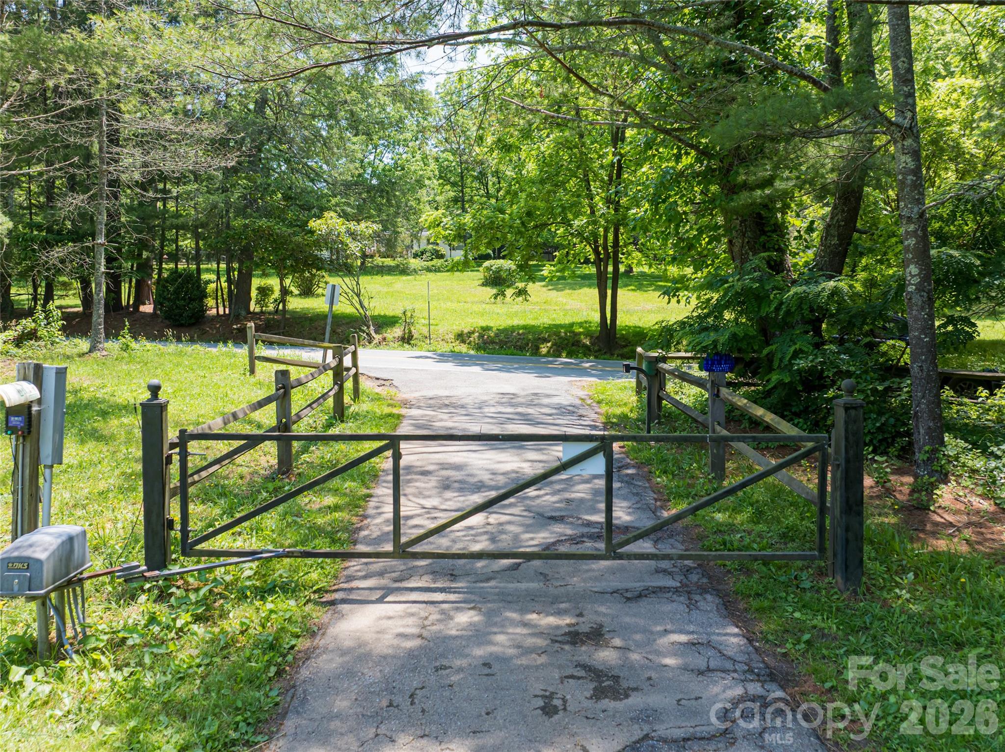 173 Avery Creek Road — Arden