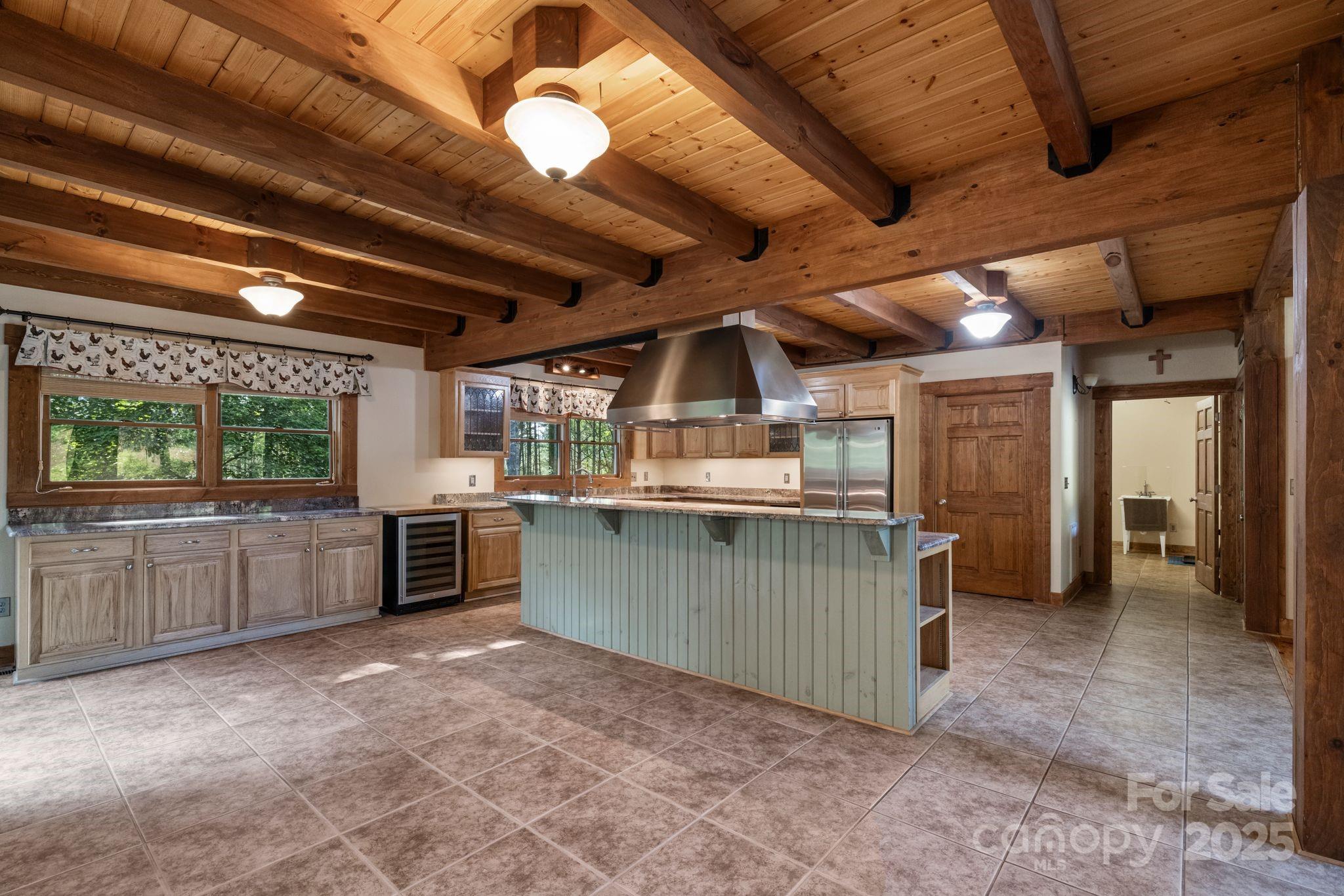 5626 Rocky Falls Lane — Lenoir