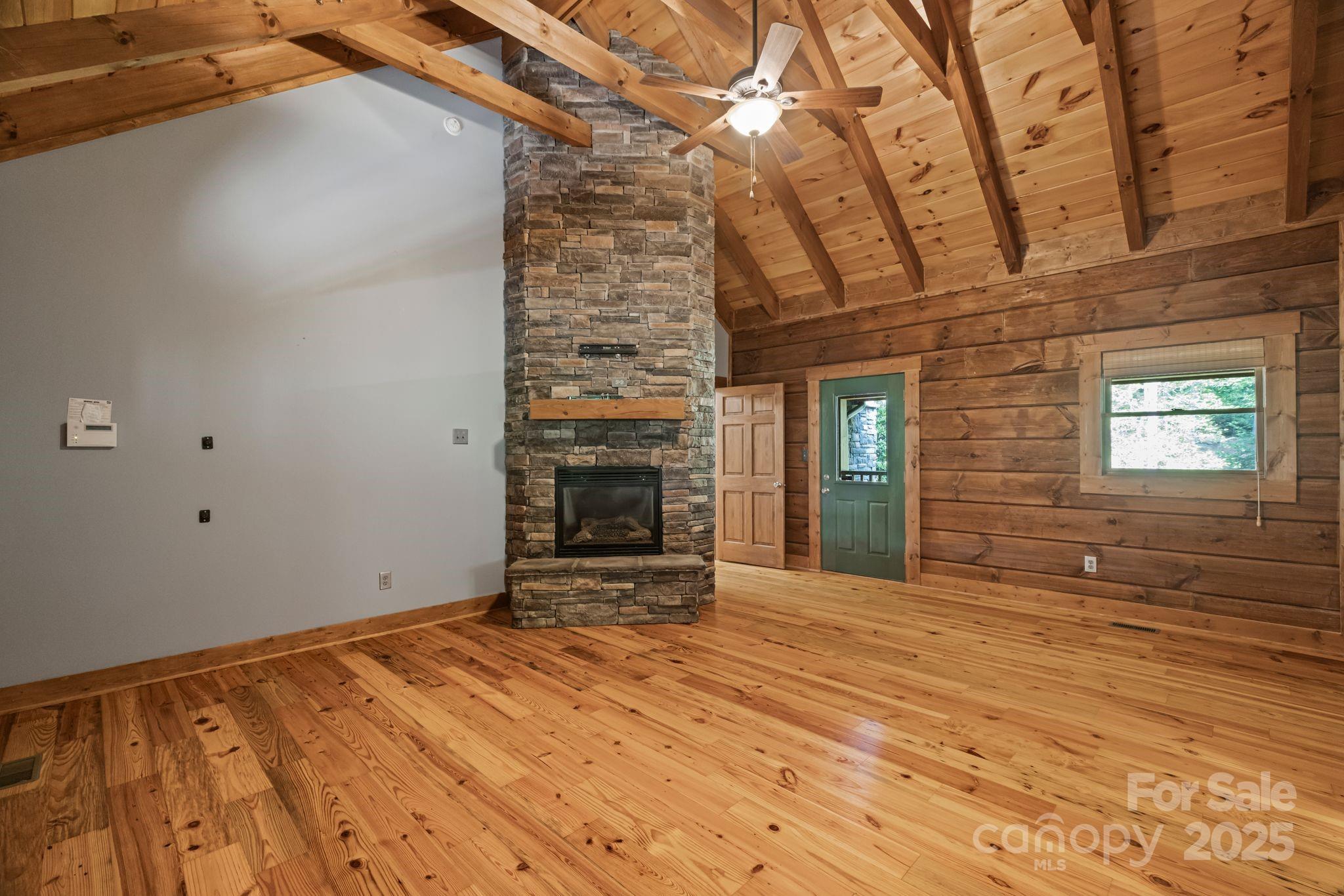 5626 Rocky Falls Lane — Lenoir