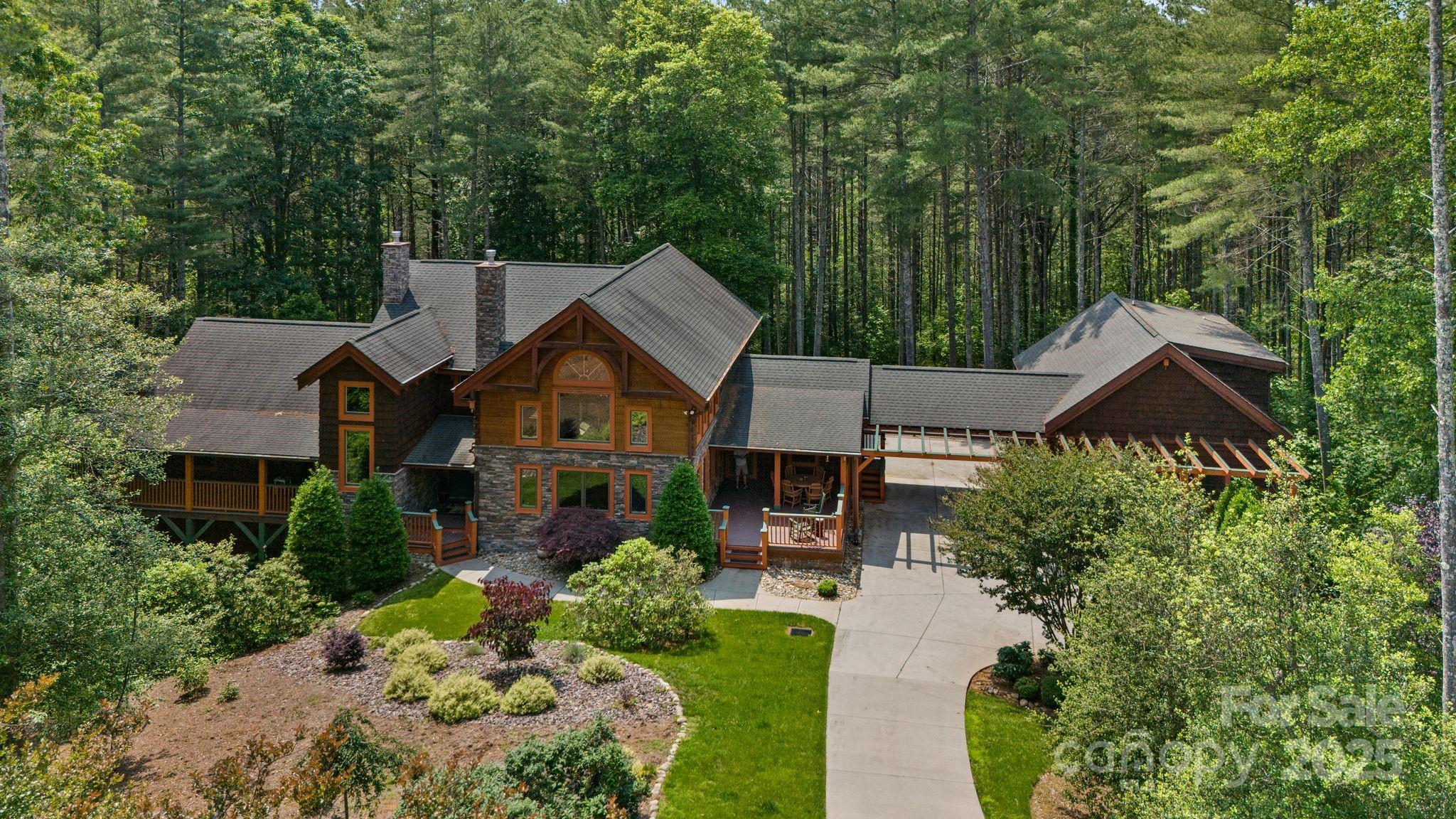 5626 Rocky Falls Lane — Lenoir