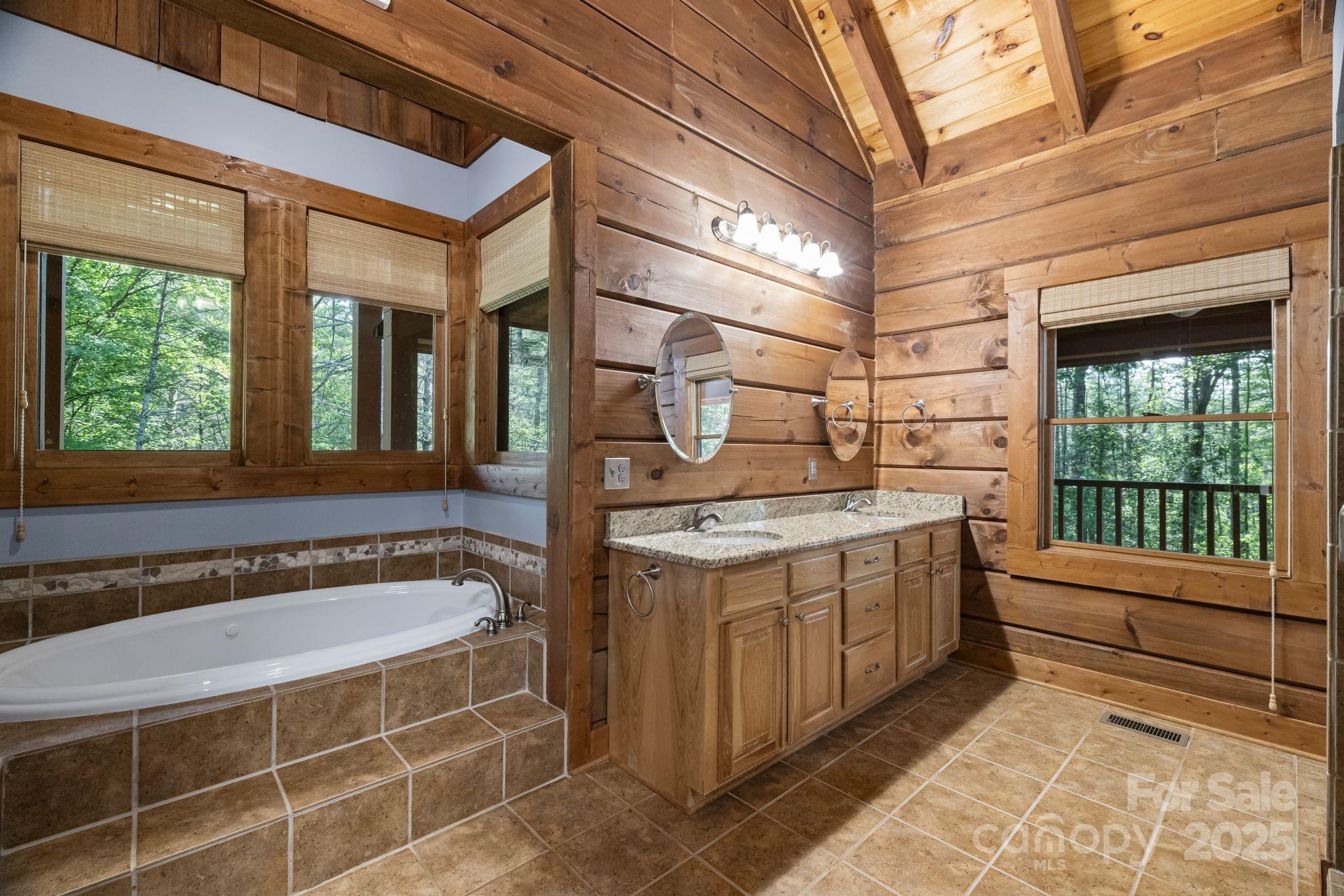 5626 Rocky Falls Lane — Lenoir