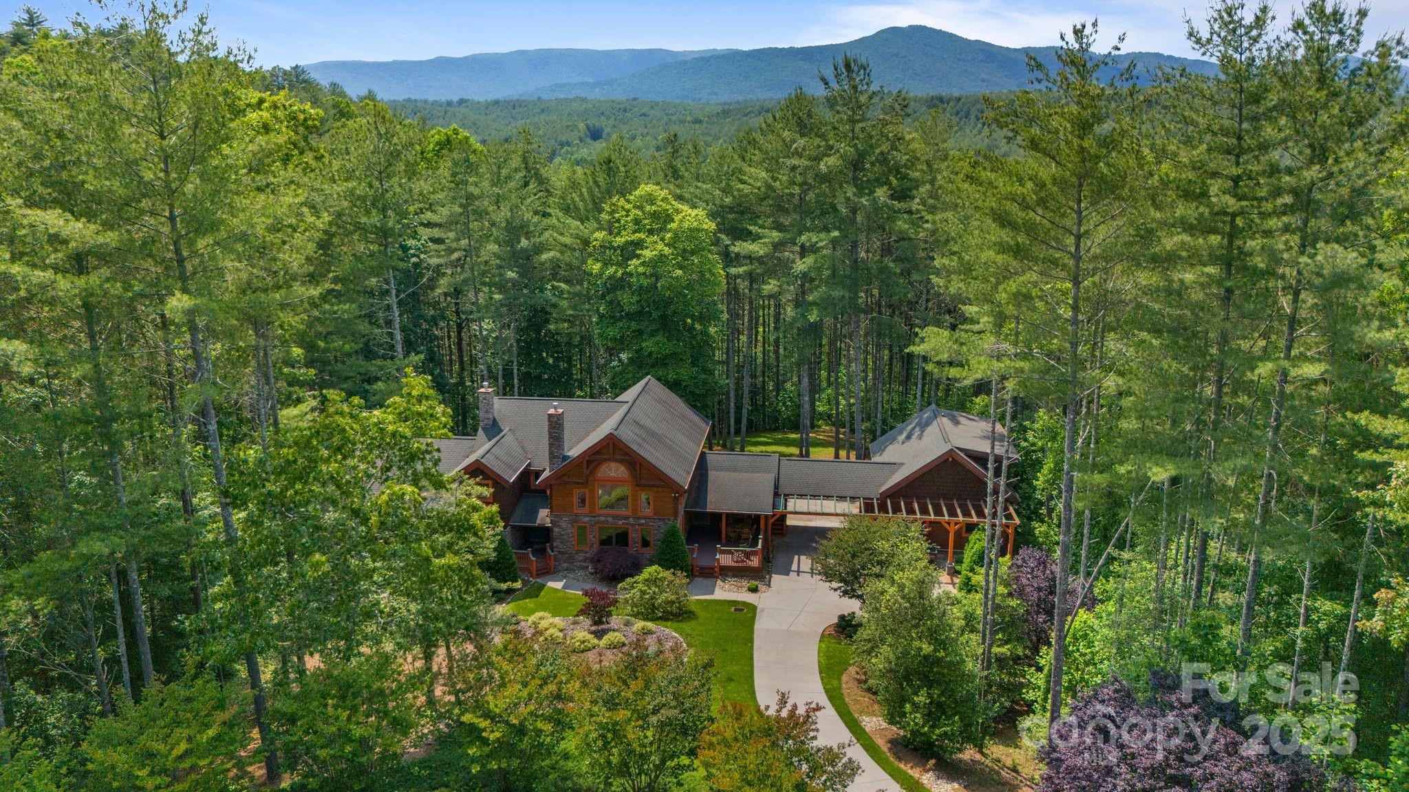 5626 Rocky Falls Lane — Lenoir