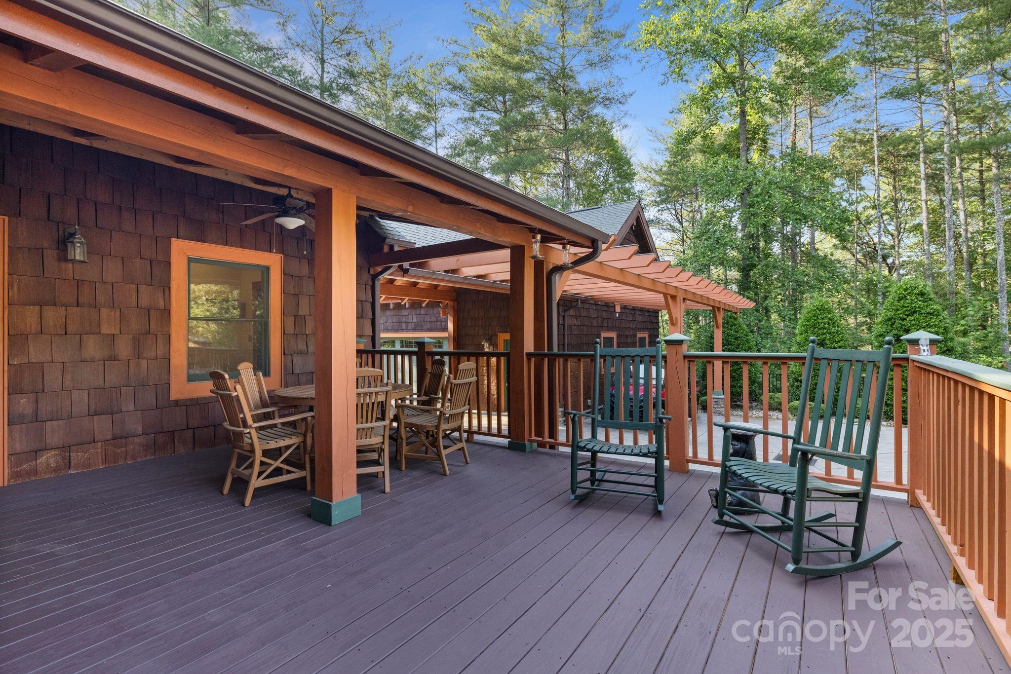 5626 Rocky Falls Lane — Lenoir