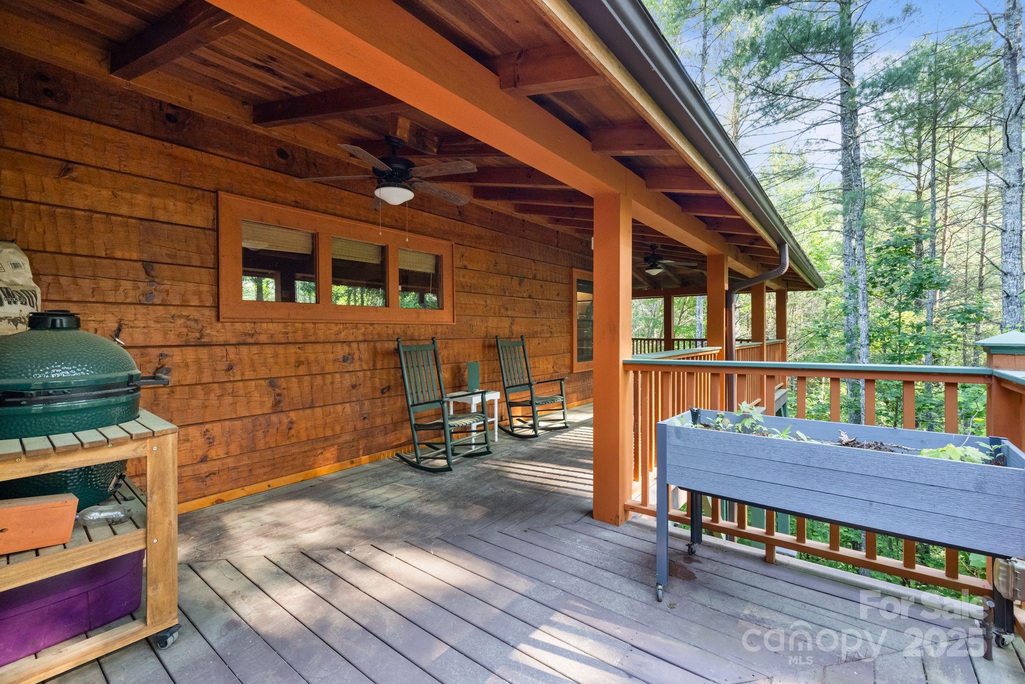 5626 Rocky Falls Lane — Lenoir