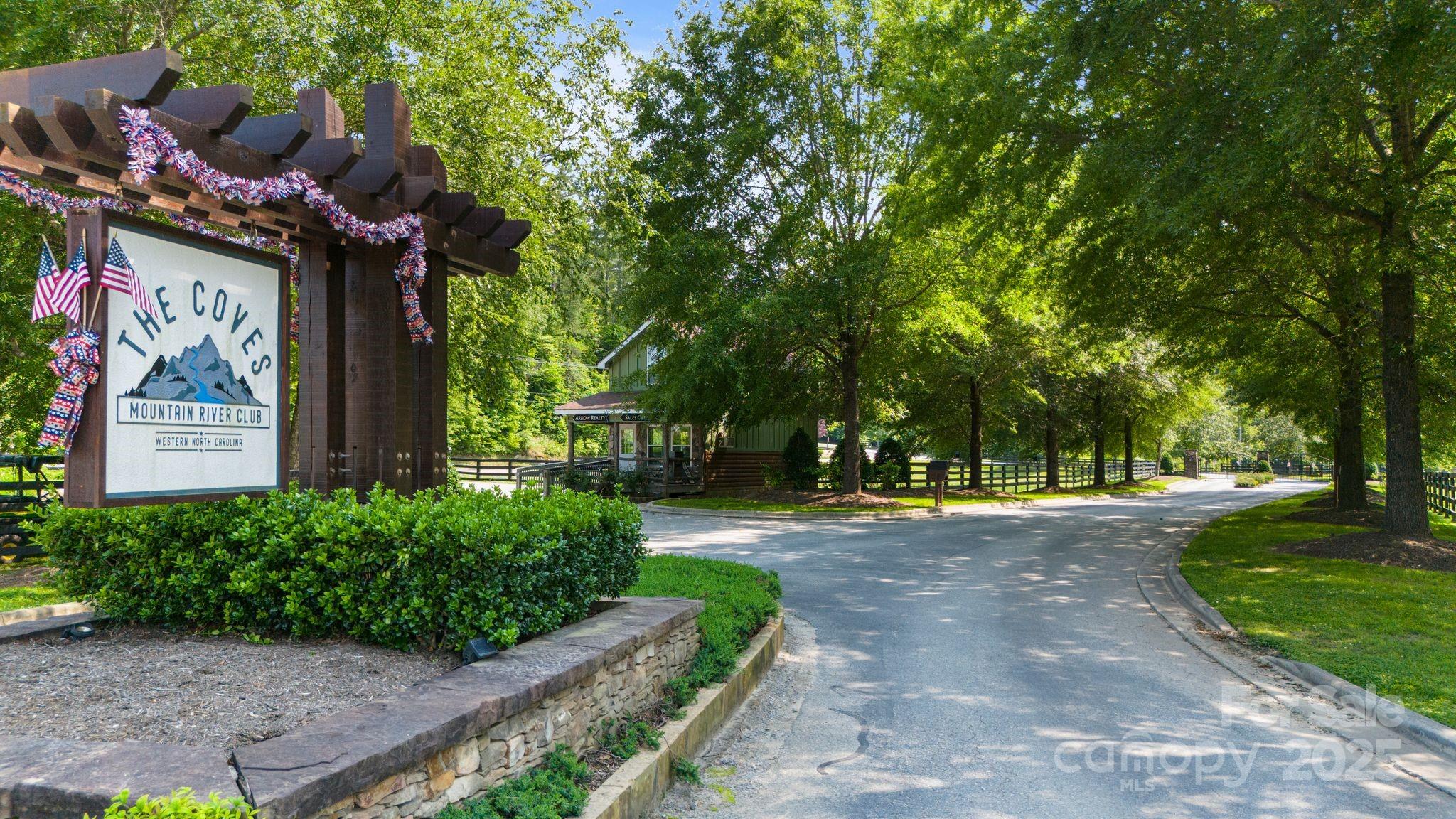 5626 Rocky Falls Lane — Lenoir