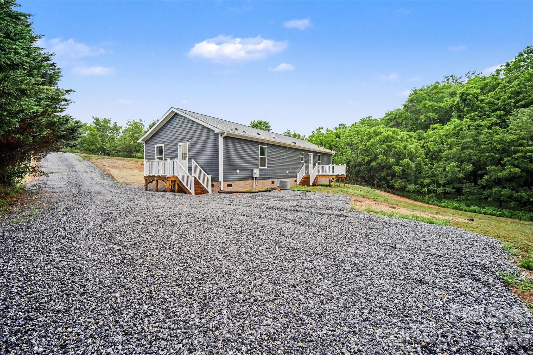 110 Ashland Court — Shelby