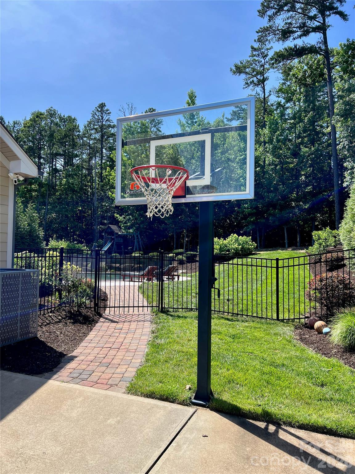 1906 Pensco Pond Court — Waxhaw