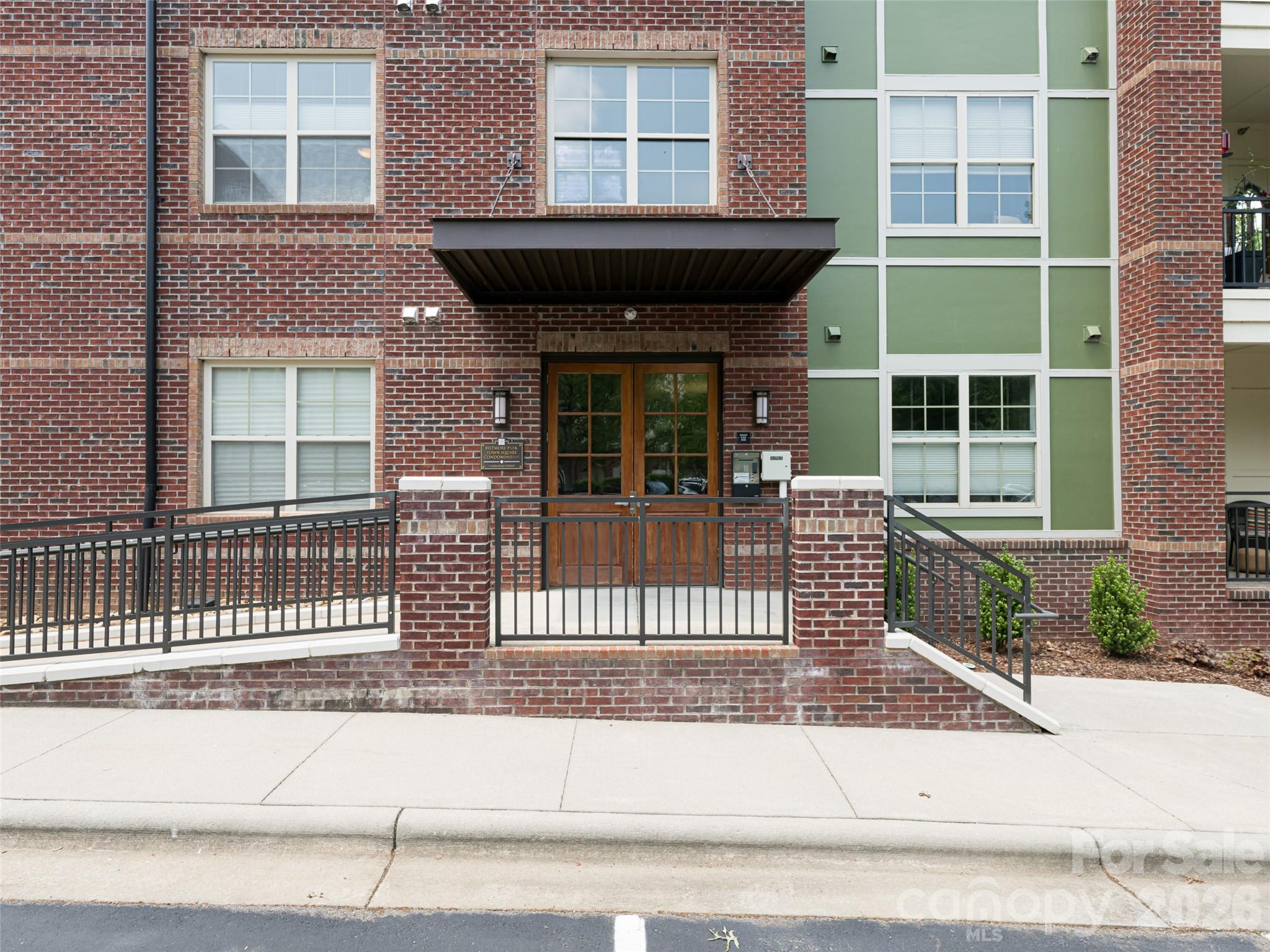 5 Farleigh Street #206 — Asheville
