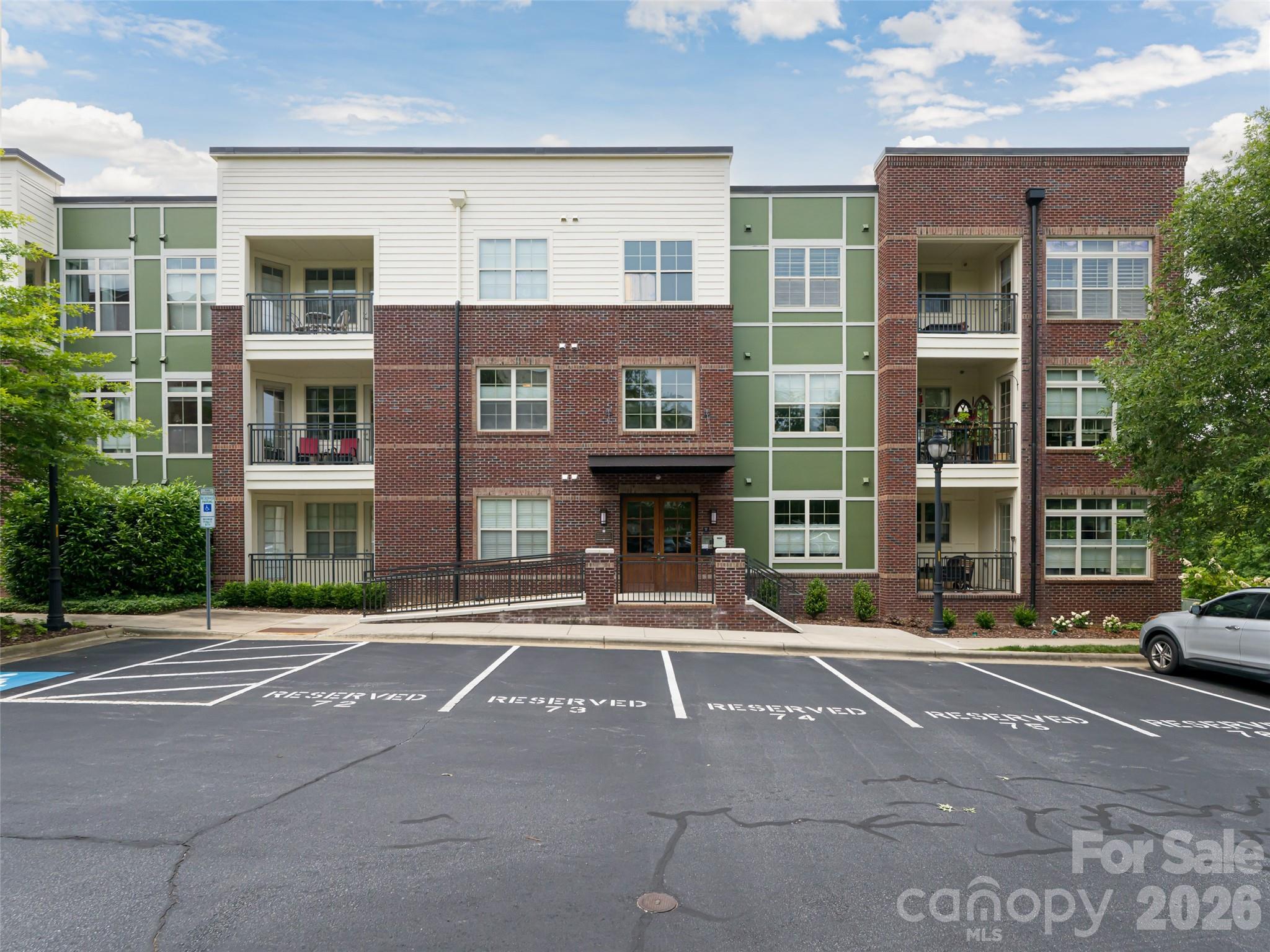 5 Farleigh Street #206 — Asheville