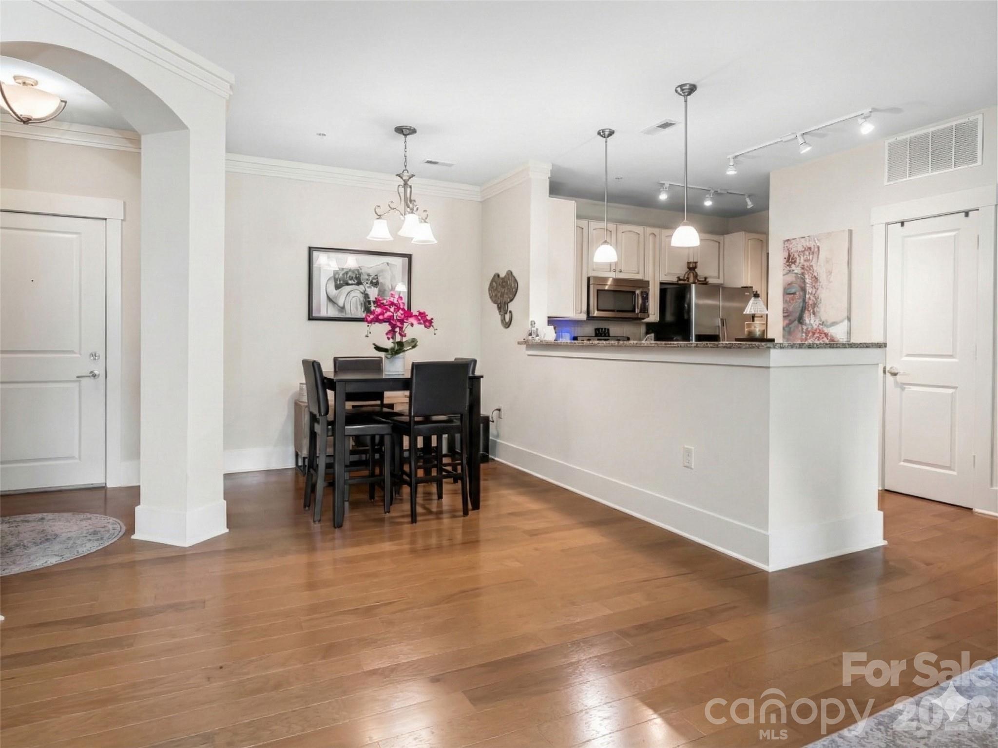 5 Farleigh Street #206 — Asheville