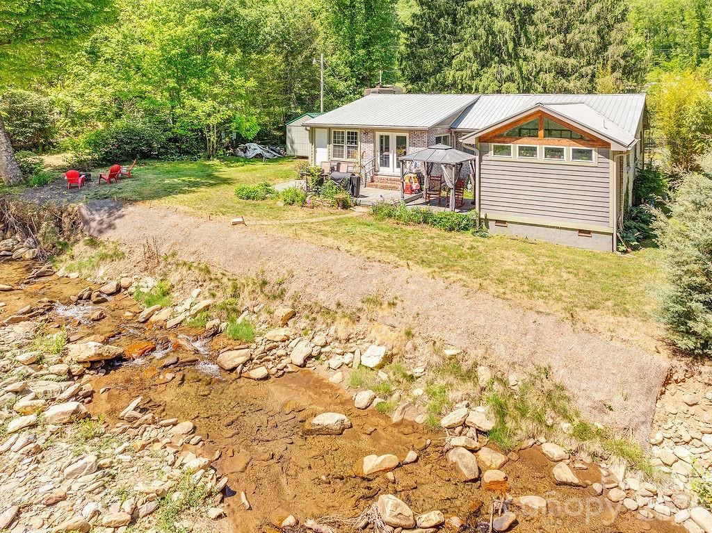 2143 Pisgah Highway — Candler