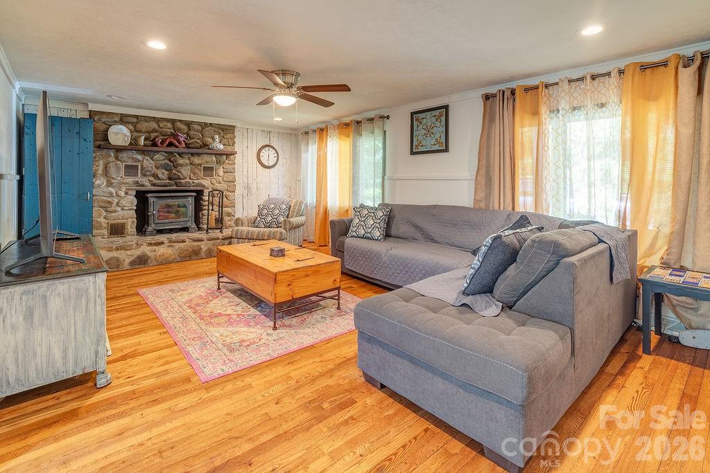 2143 Pisgah Highway — Candler