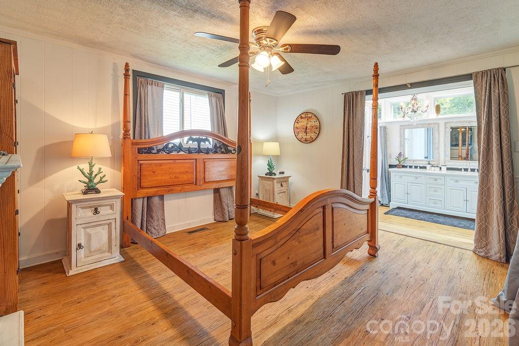 2143 Pisgah Highway — Candler