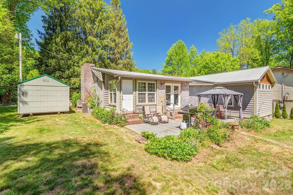 2143 Pisgah Highway — Candler