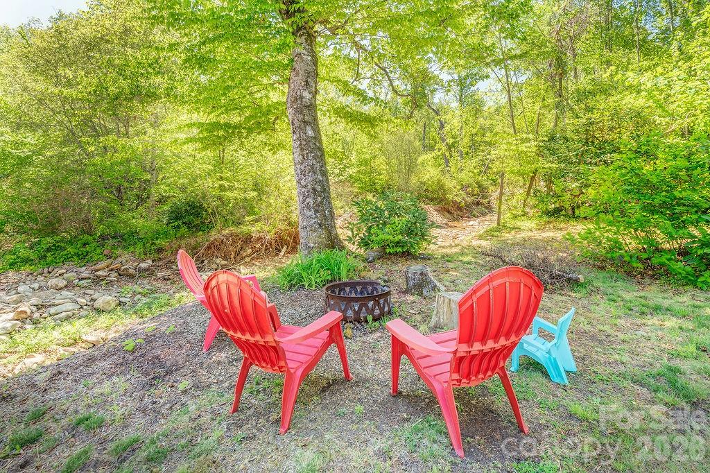 2143 Pisgah Highway — Candler