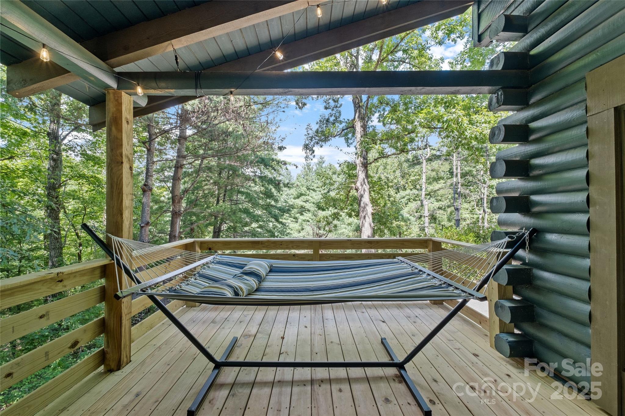 214&212 McKenzie Way — Old Fort
