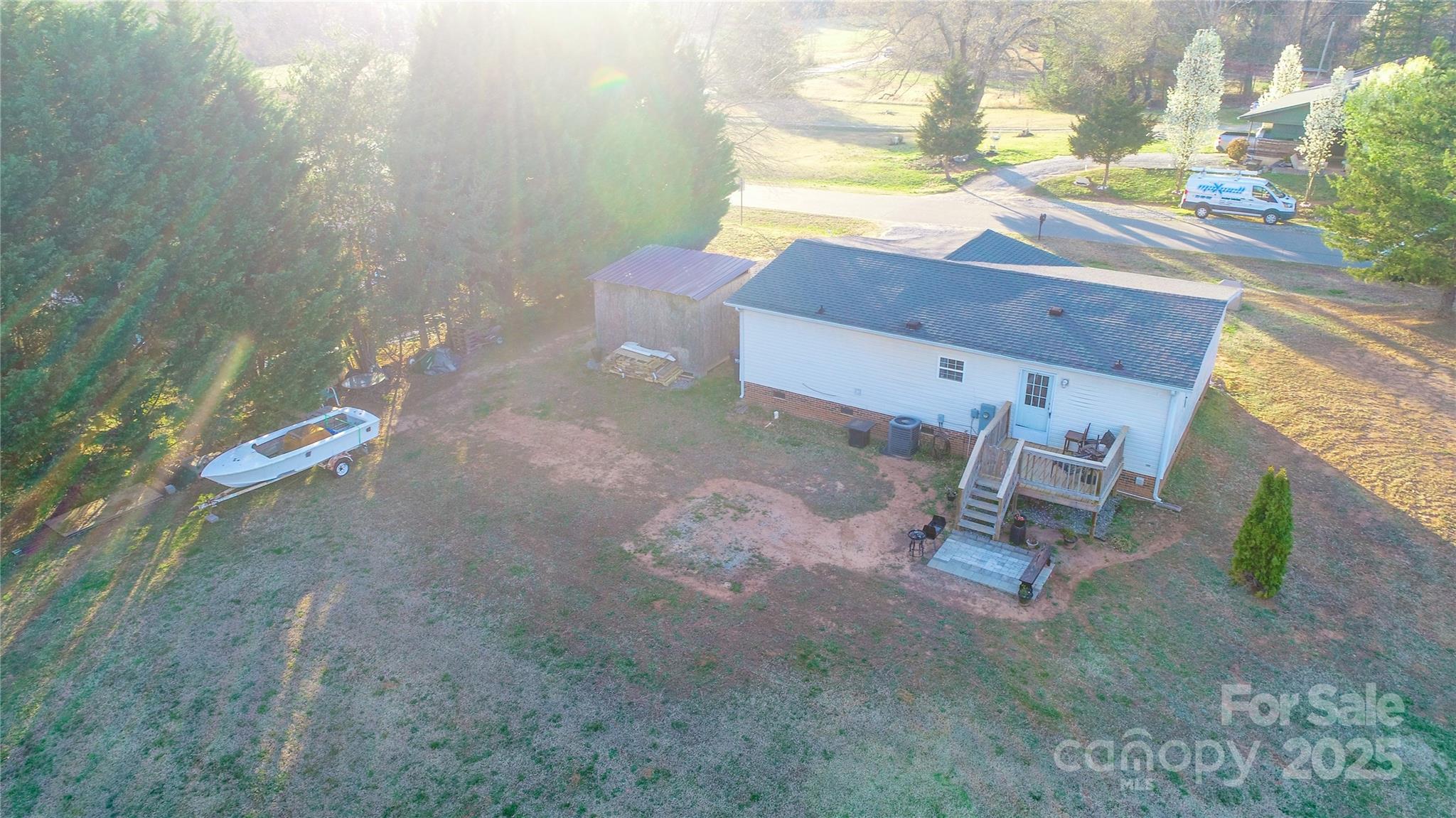 110 Dorothy Lane — Mooresville