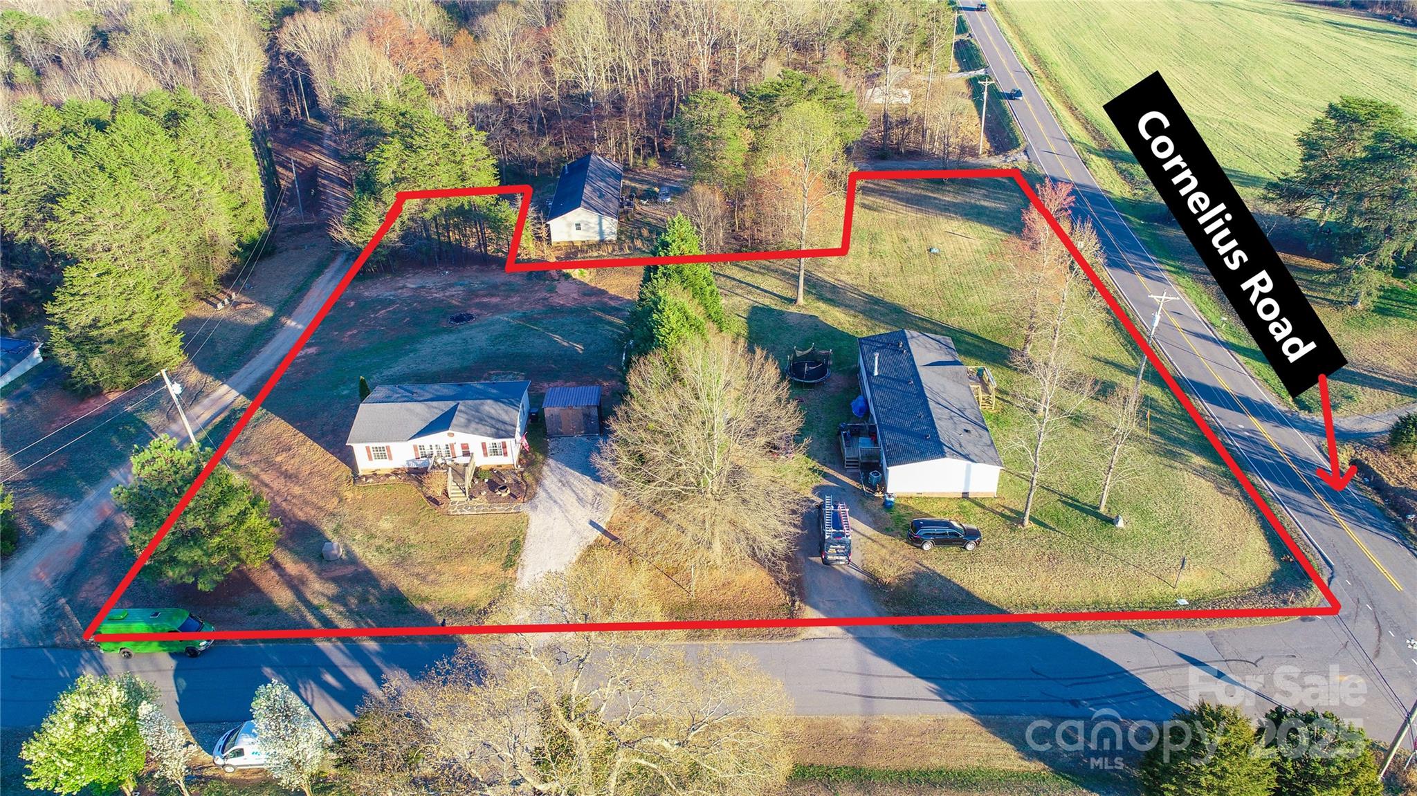 110 Dorothy Lane — Mooresville