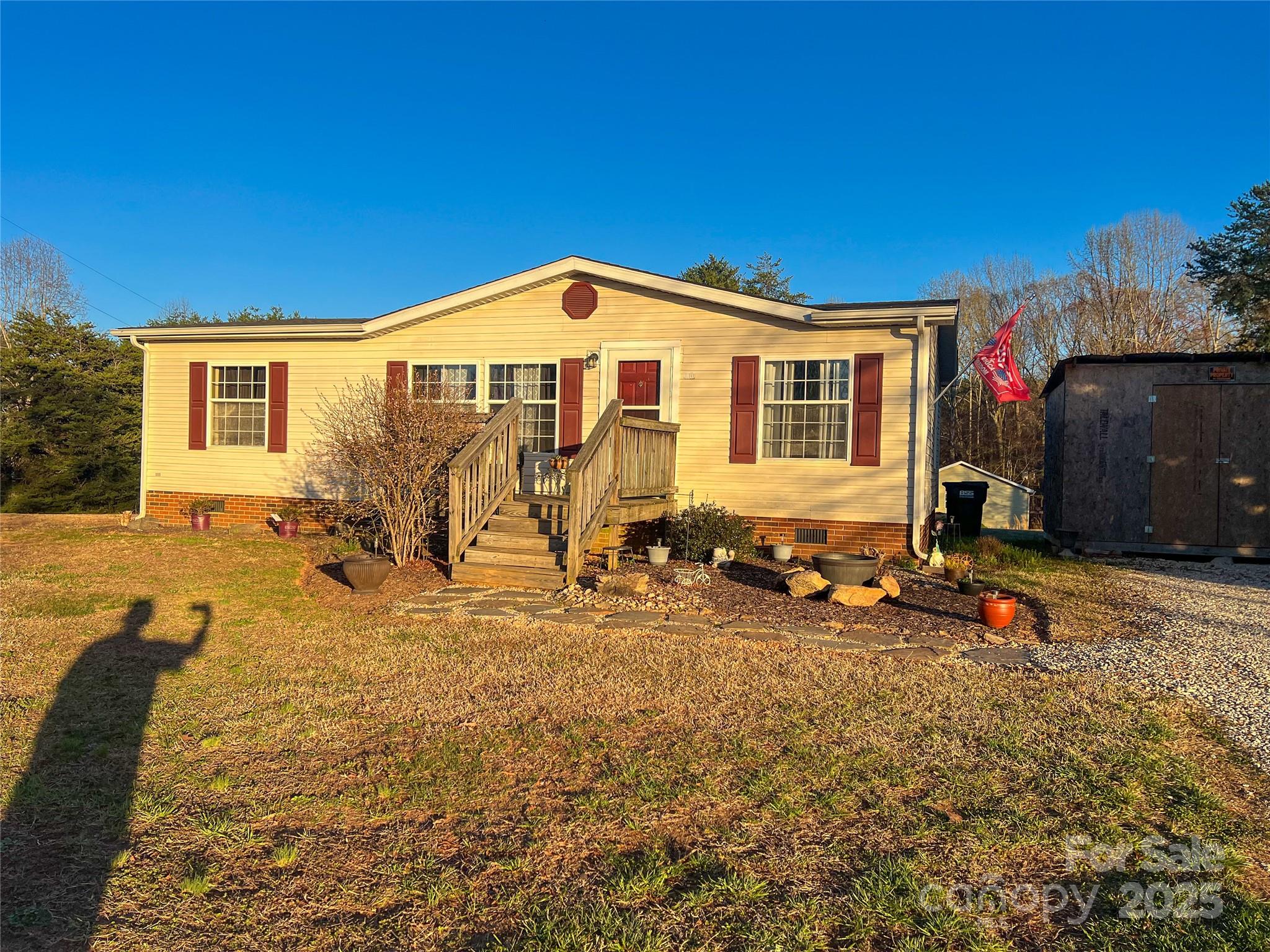 110 Dorothy Lane — Mooresville