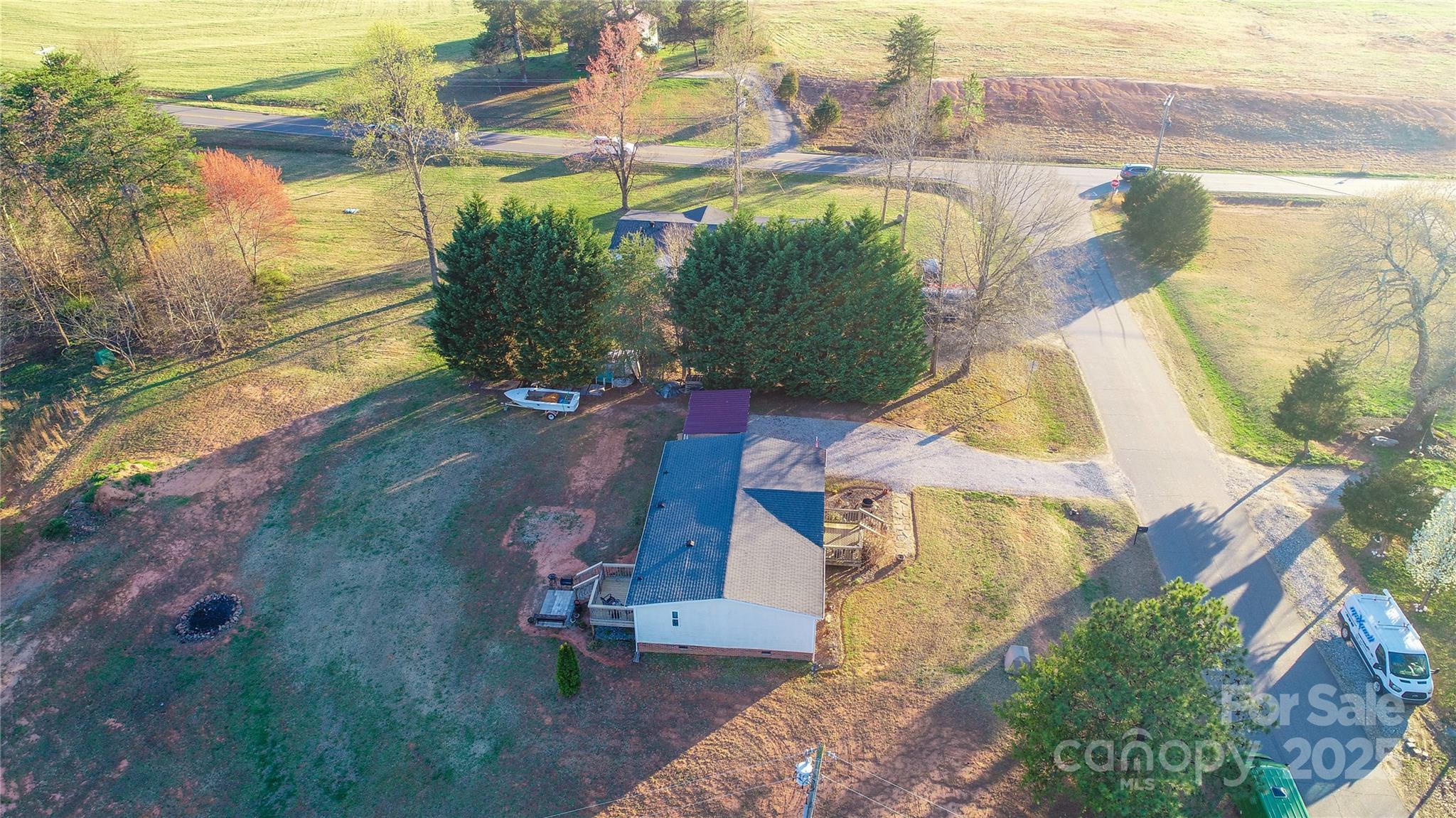 110 Dorothy Lane — Mooresville