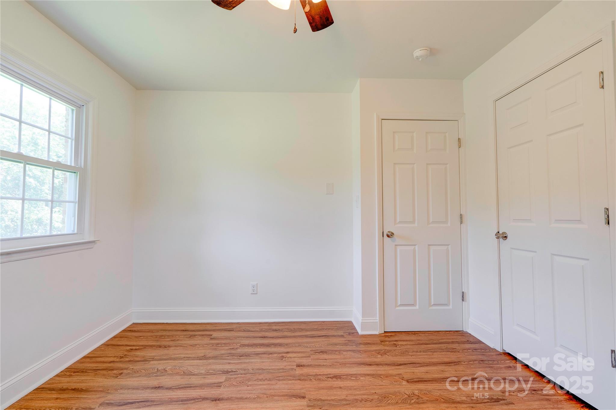 231 London Road — Lawndale