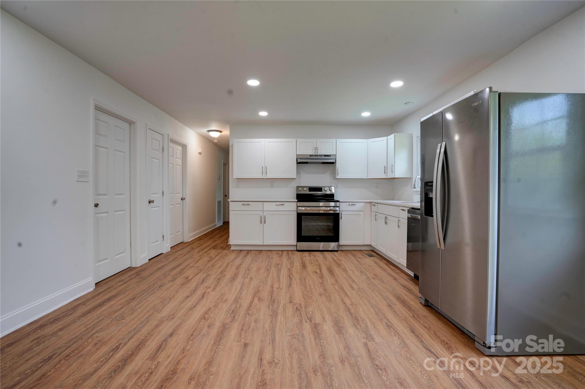 231 London Road — Lawndale