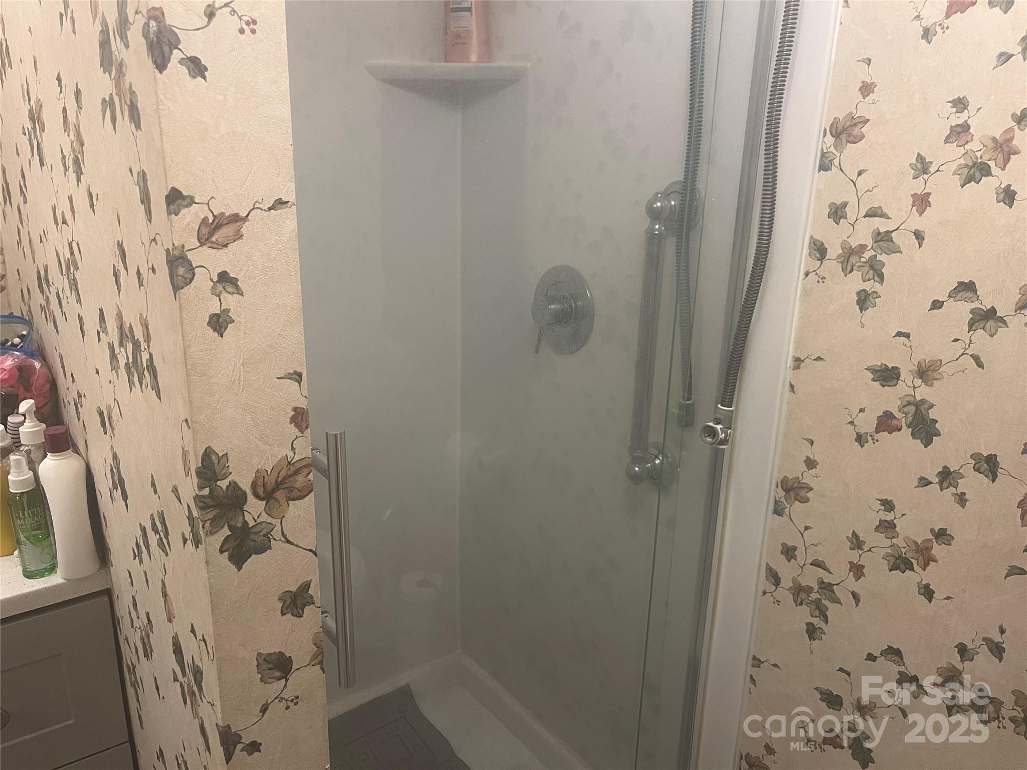 12414 Buxton Drive — Pineville