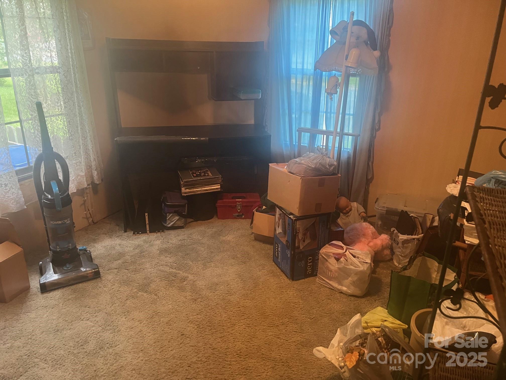 12414 Buxton Drive — Pineville