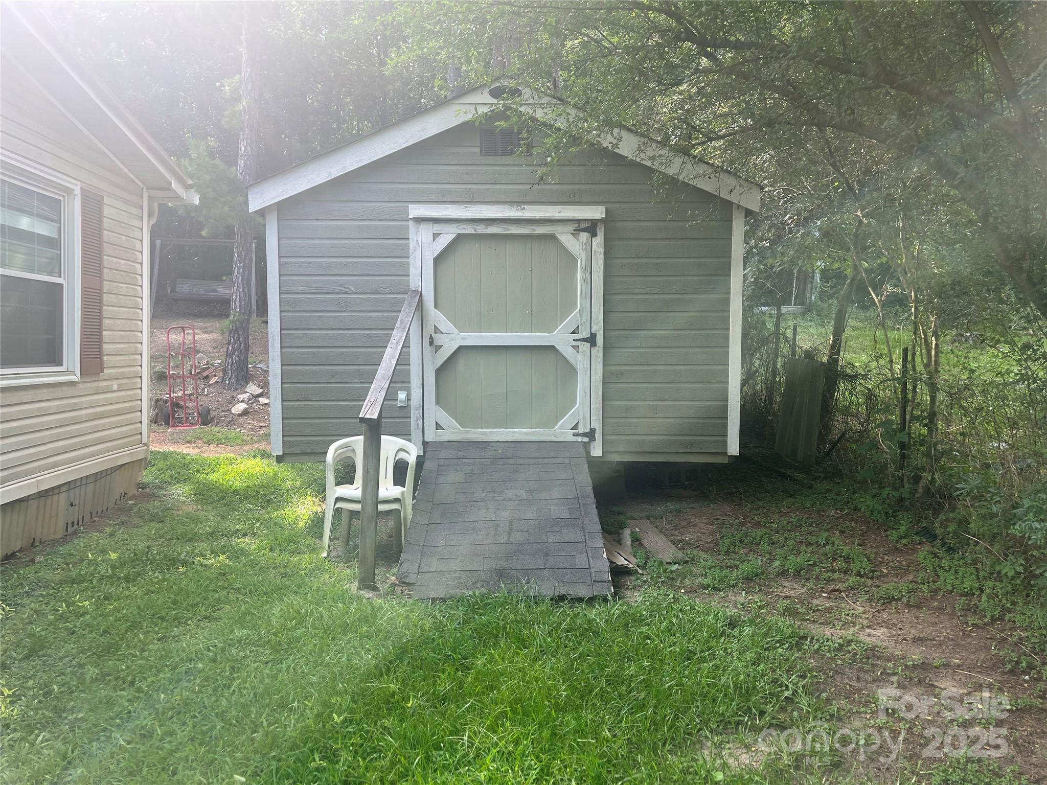 12414 Buxton Drive — Pineville