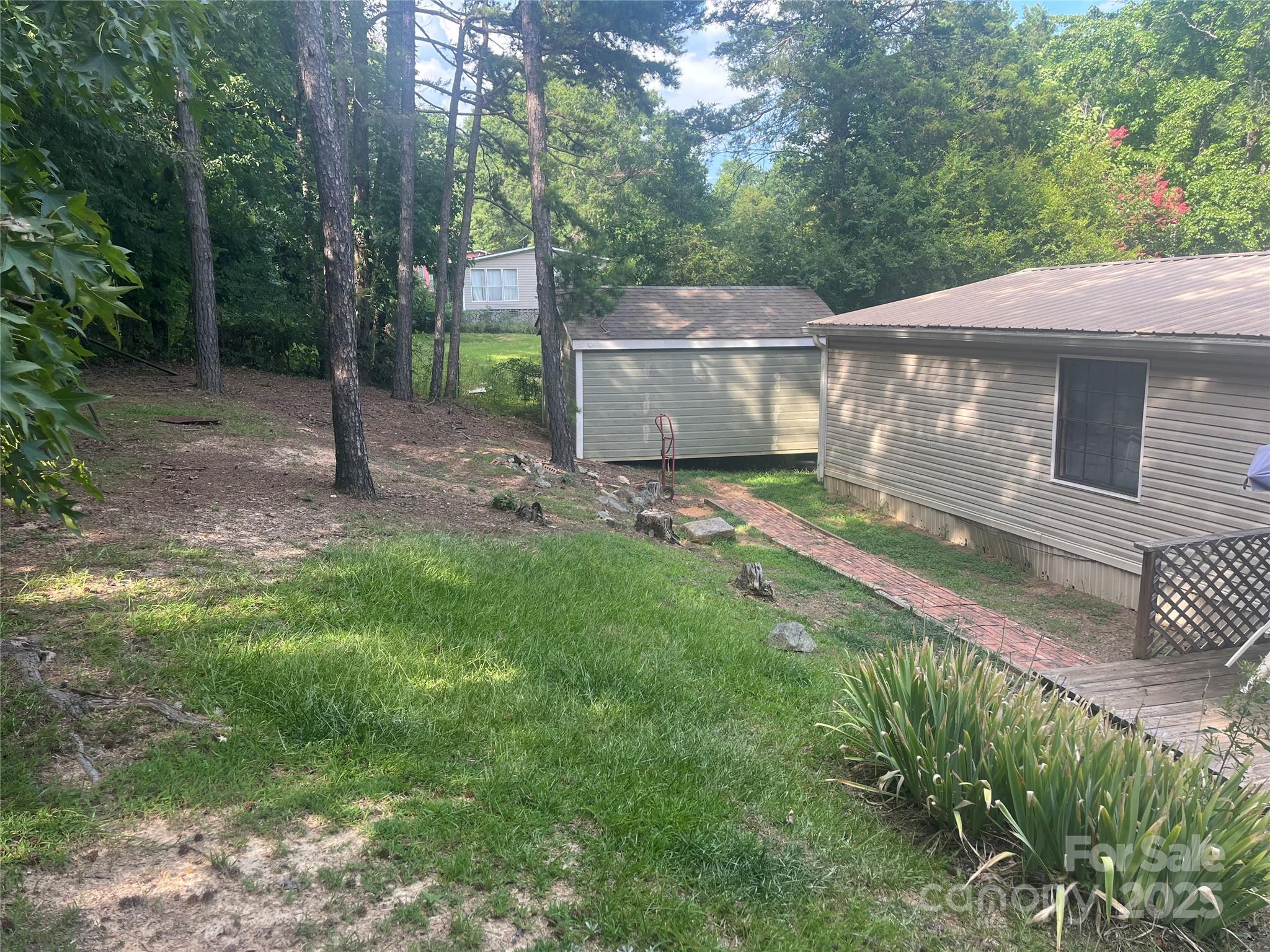 12414 Buxton Drive — Pineville