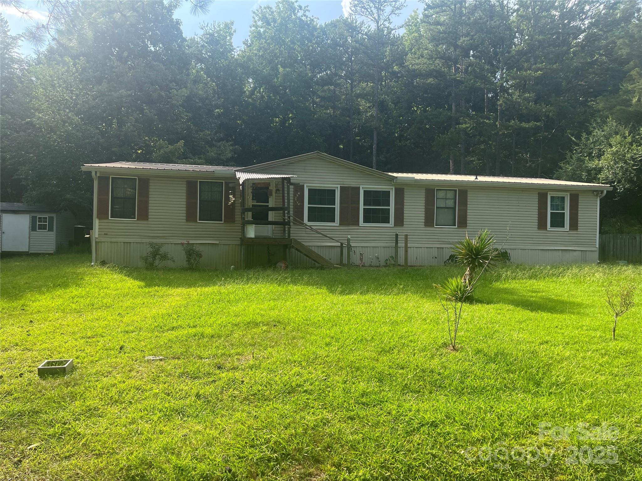 12414 Buxton Drive — Pineville