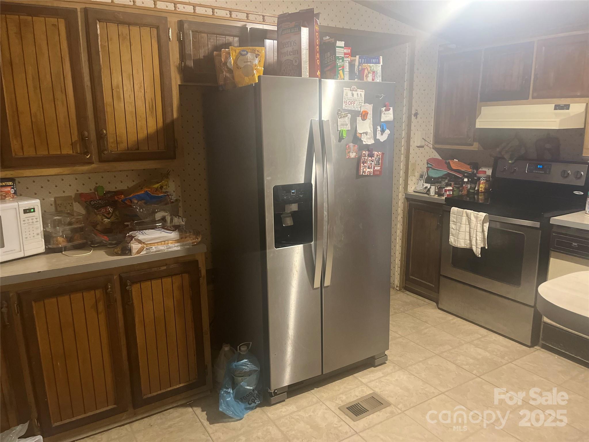 12414 Buxton Drive — Pineville