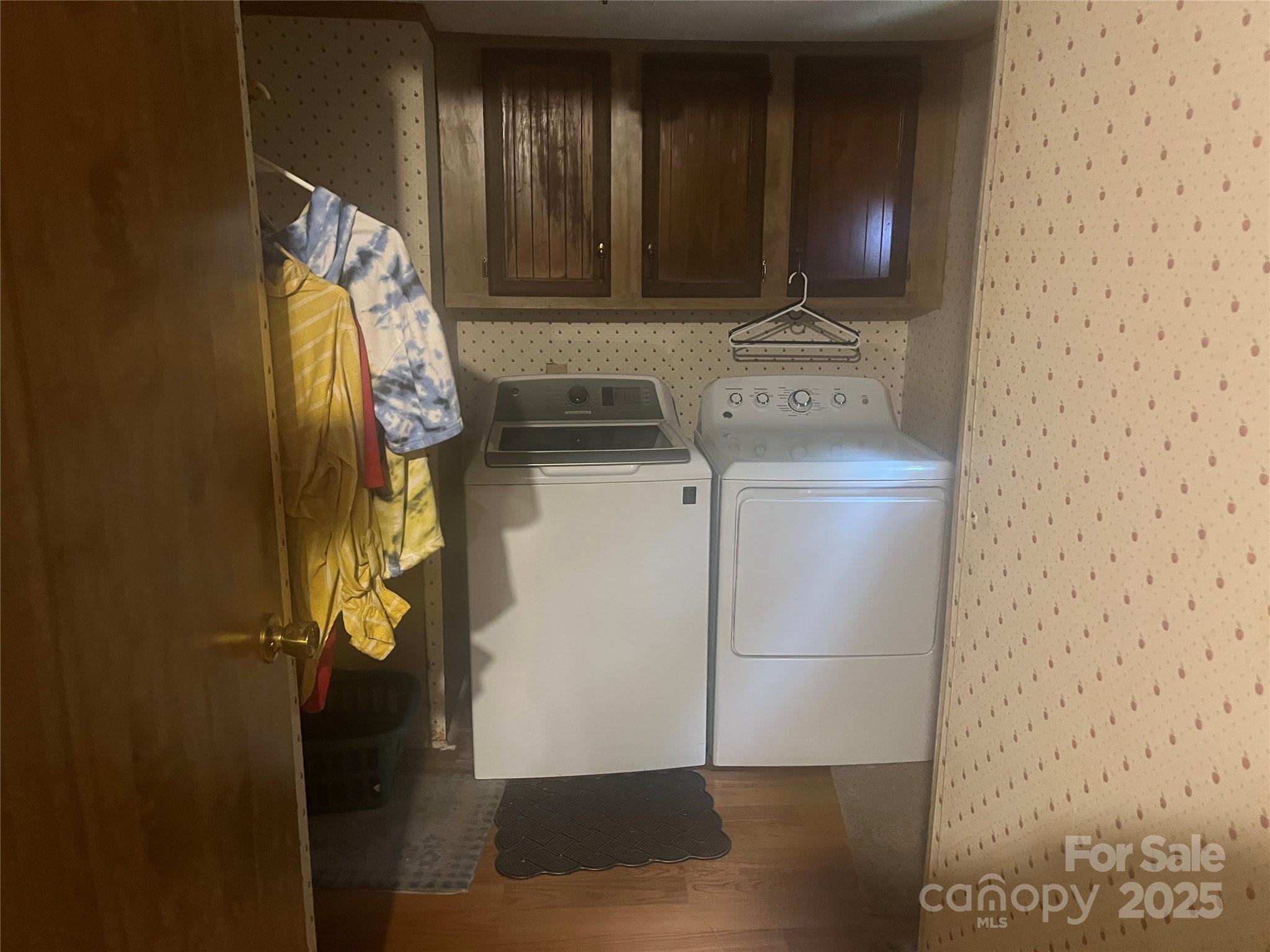 12414 Buxton Drive — Pineville