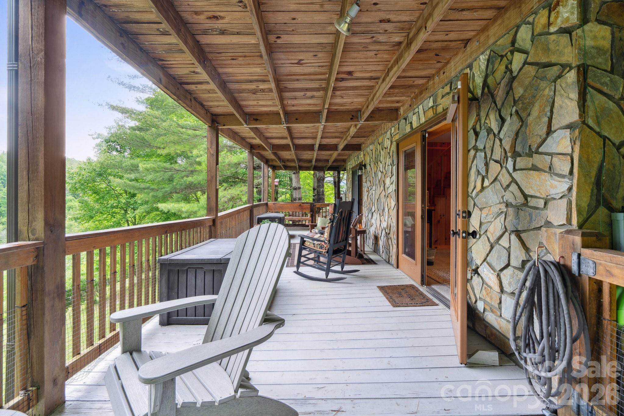 710 River Hills Road — Lansing