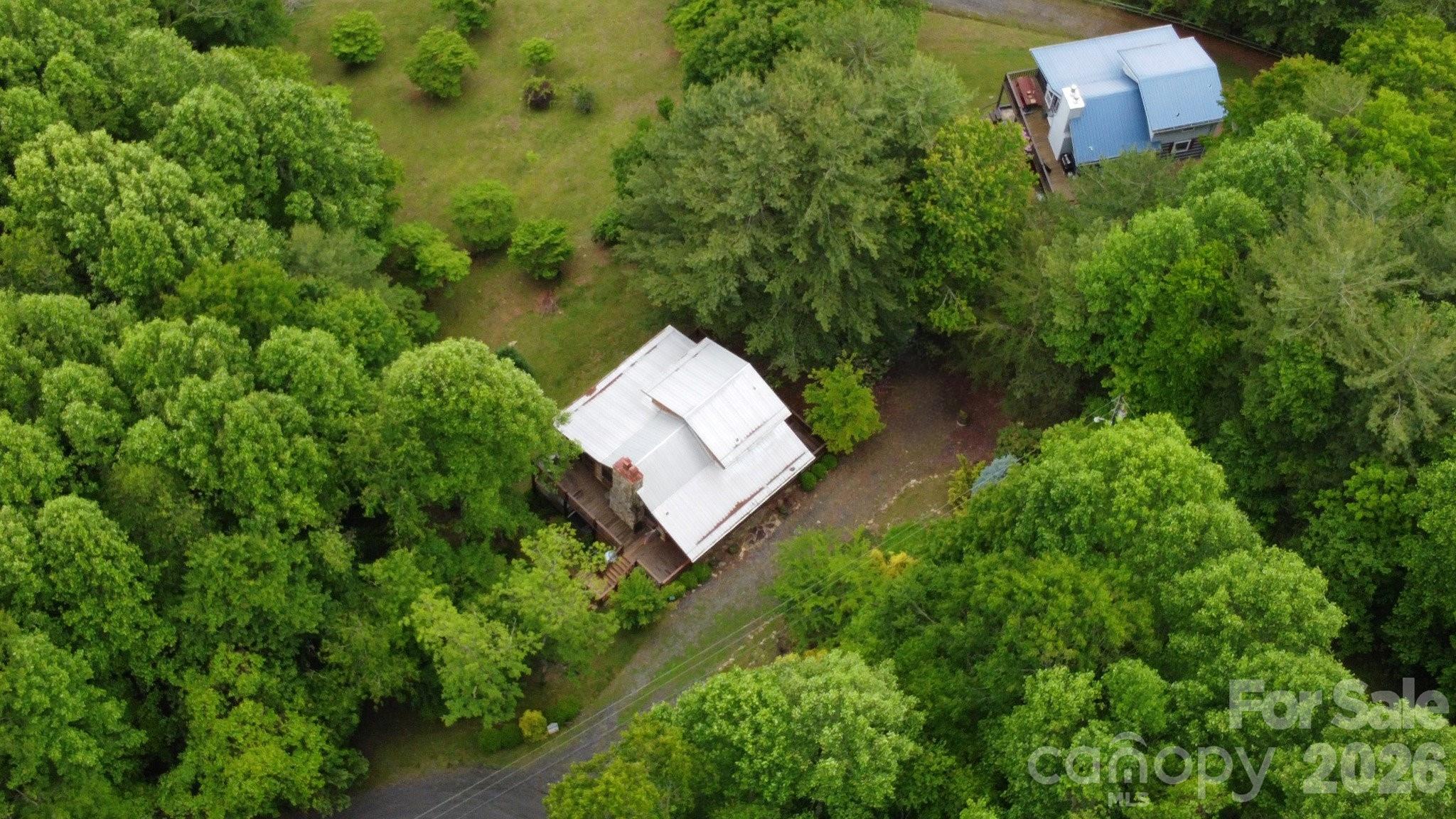 710 River Hills Road — Lansing