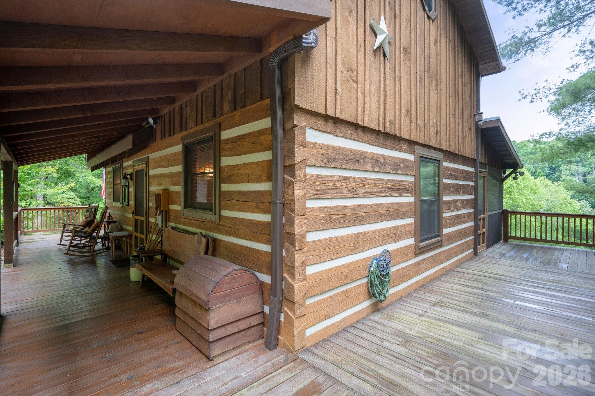 710 River Hills Road — Lansing
