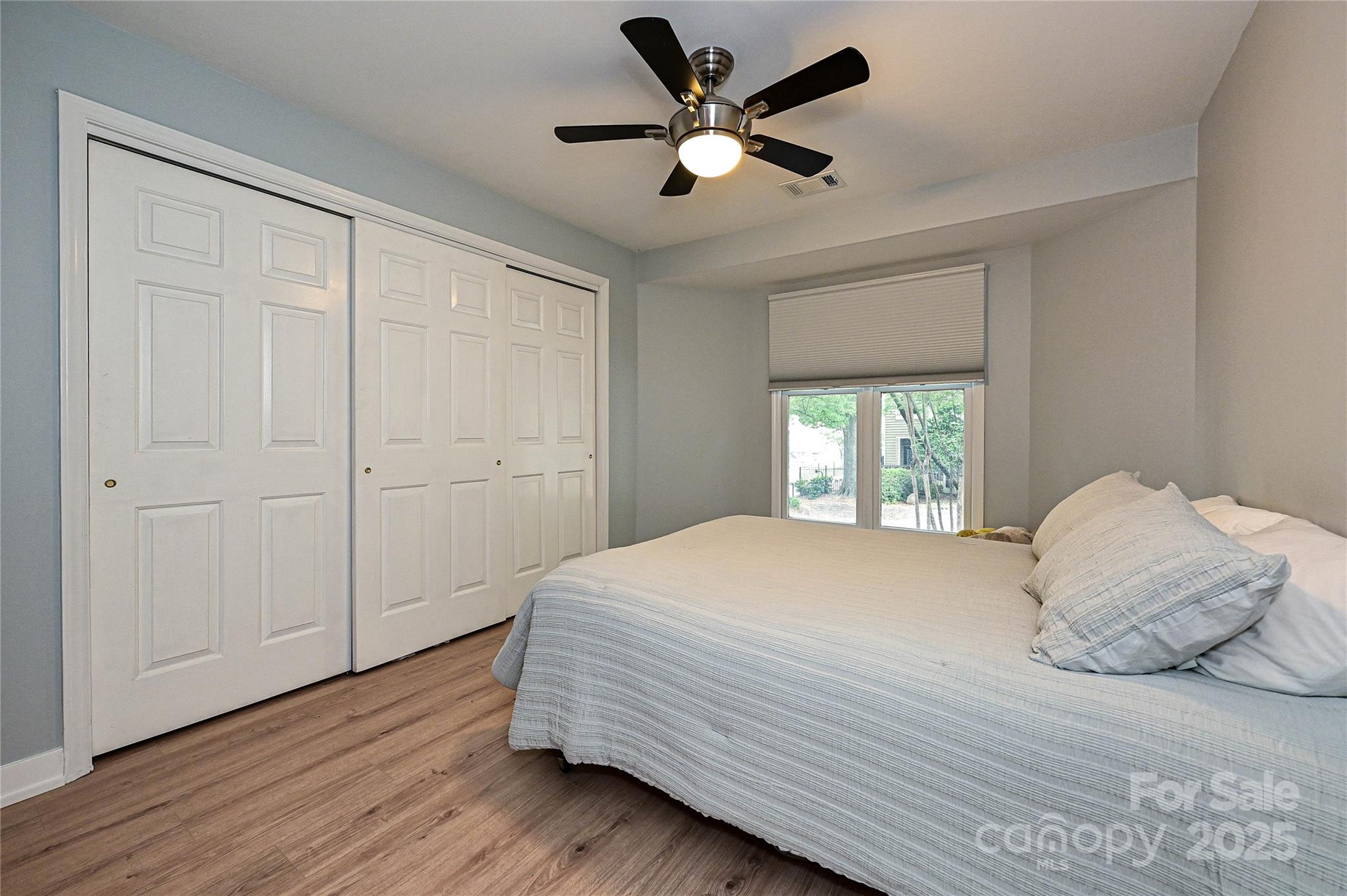 433-68 W 8th Street — Charlotte