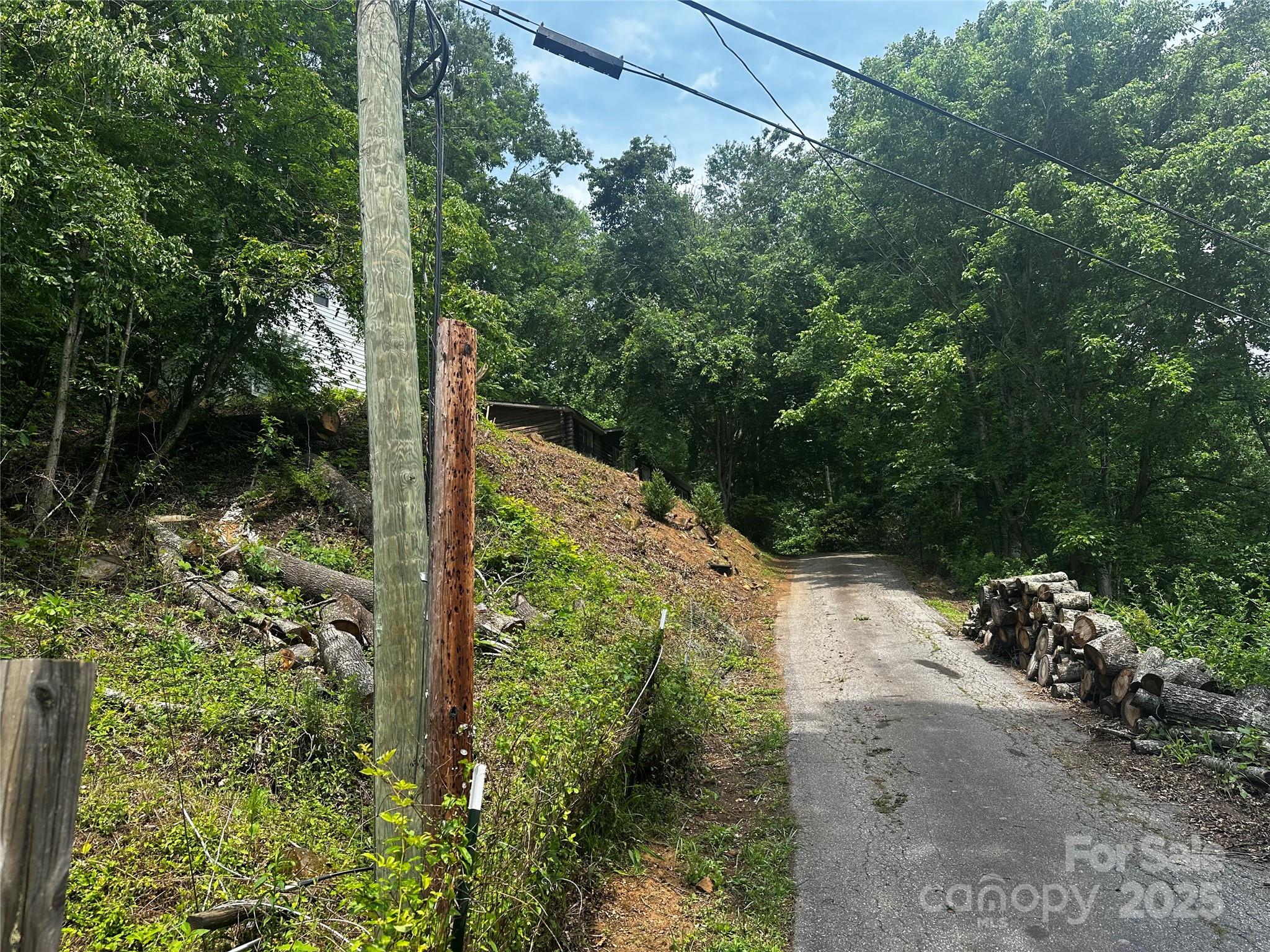 193 Green Cove Road — Bakersville