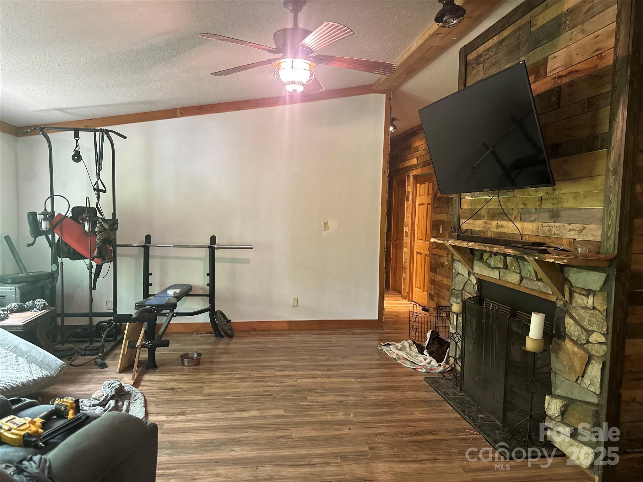 193 Green Cove Road — Bakersville