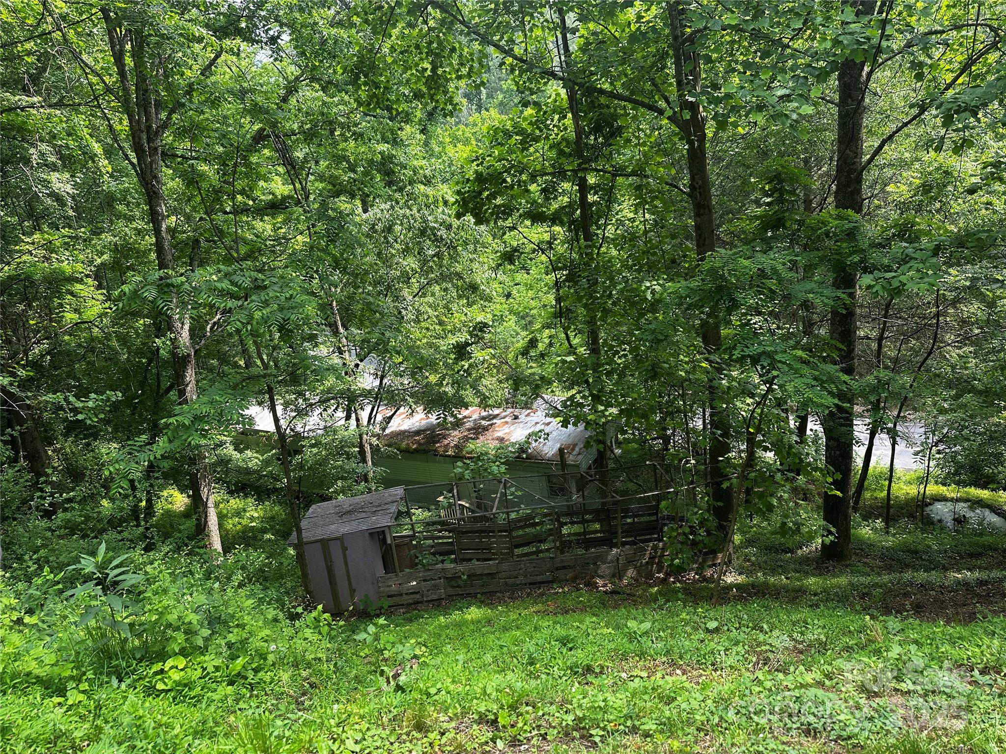 193 Green Cove Road — Bakersville