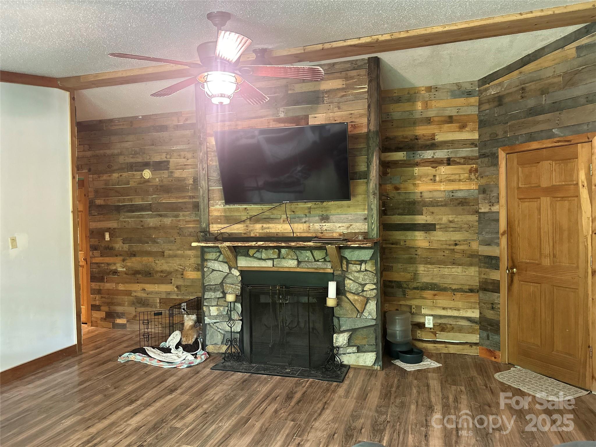 193 Green Cove Road — Bakersville