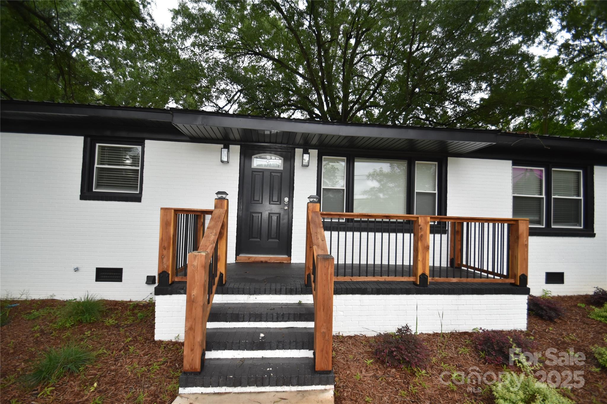 706 Mcintyre Street — Monroe