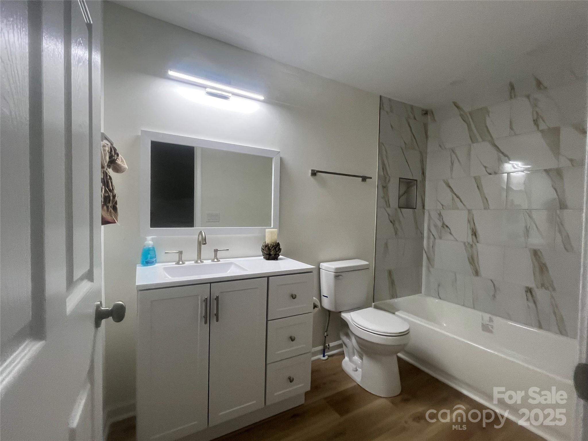 39 E White Street — Chester