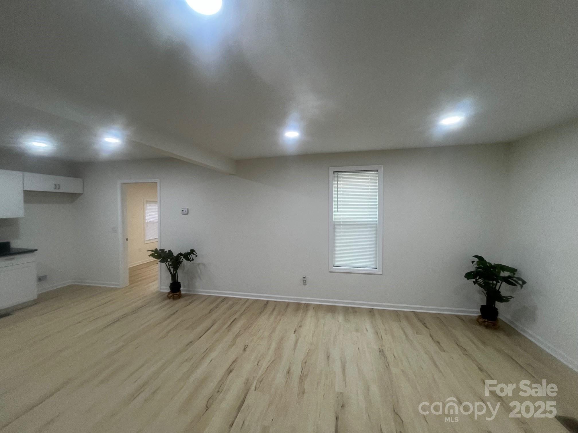 39 E White Street — Chester